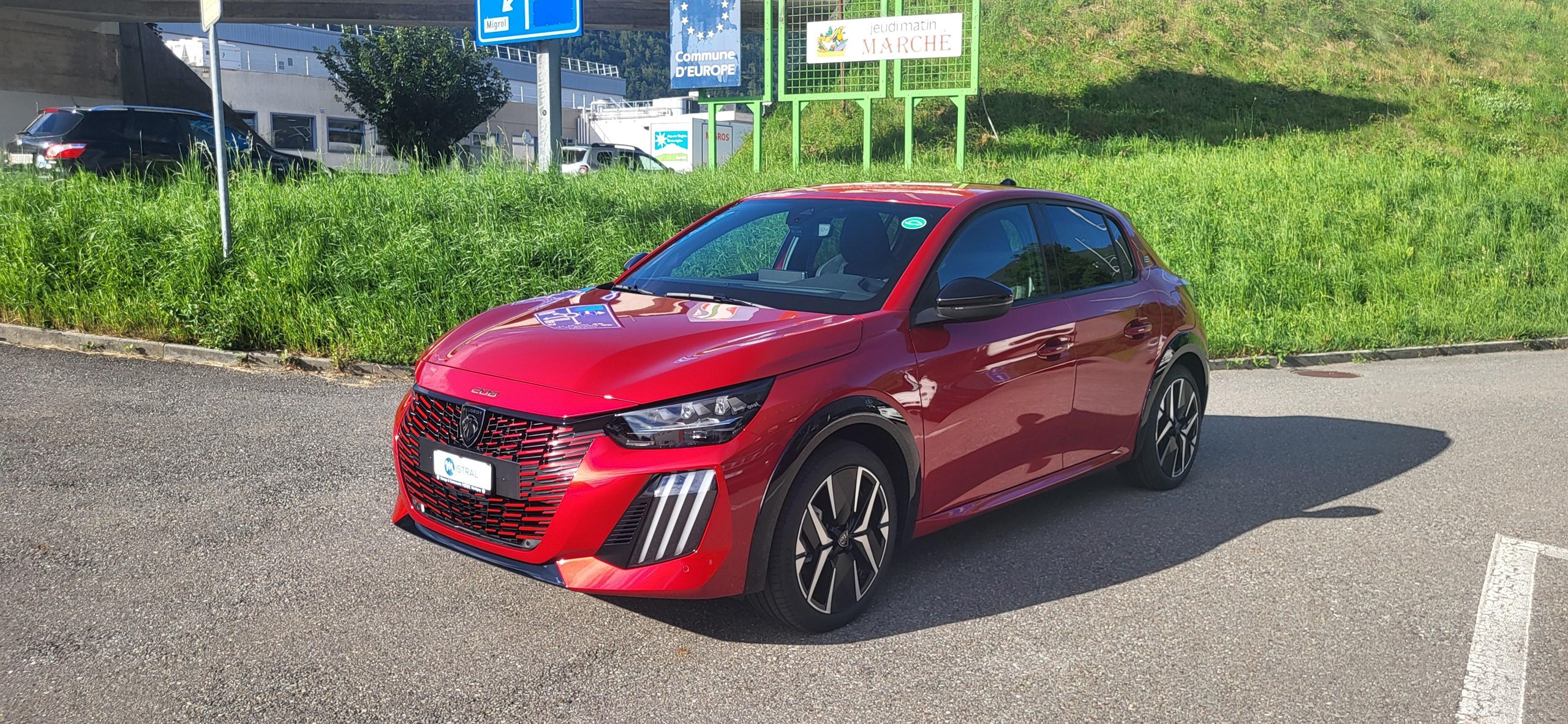 PEUGEOT 208 e-GT