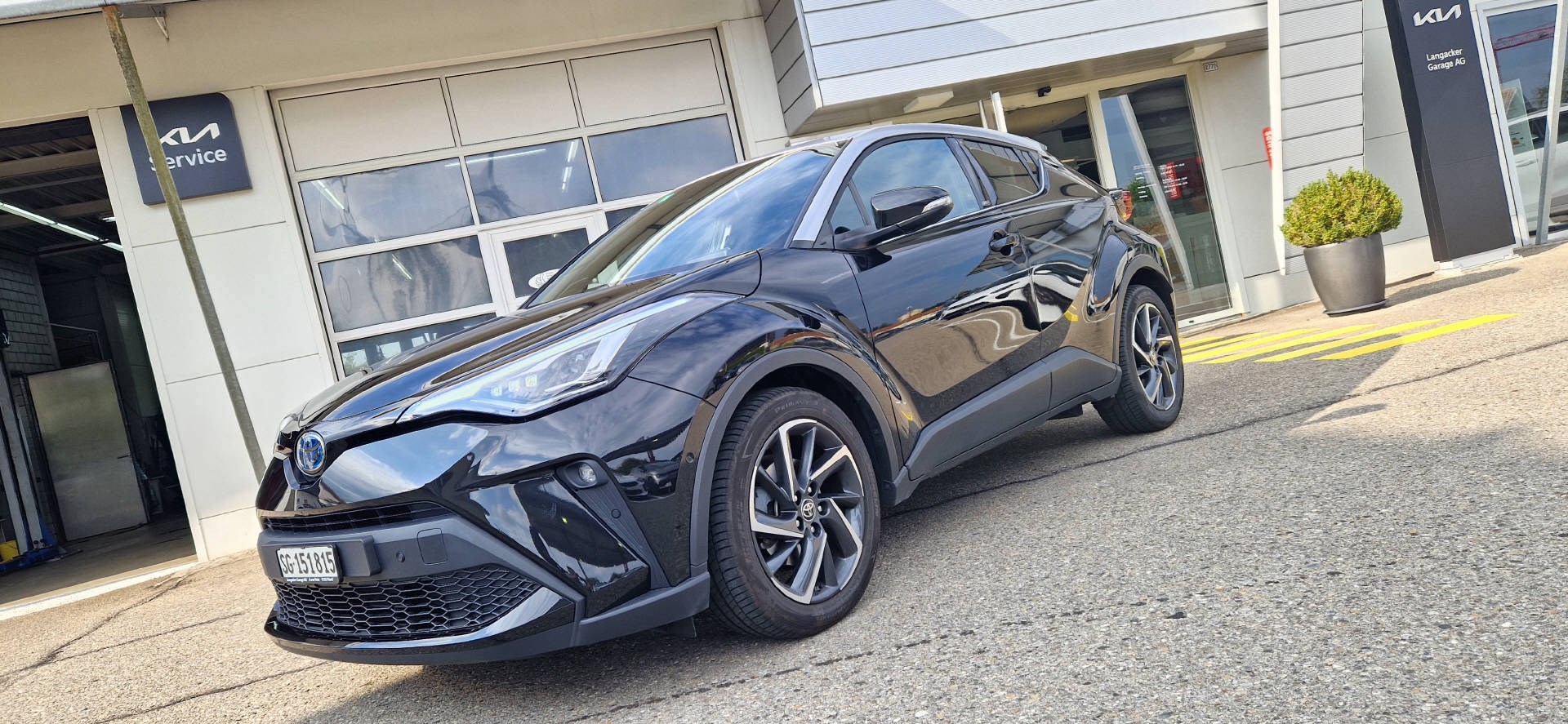 TOYOTA C-HR 2.0 VVTi HSD Move