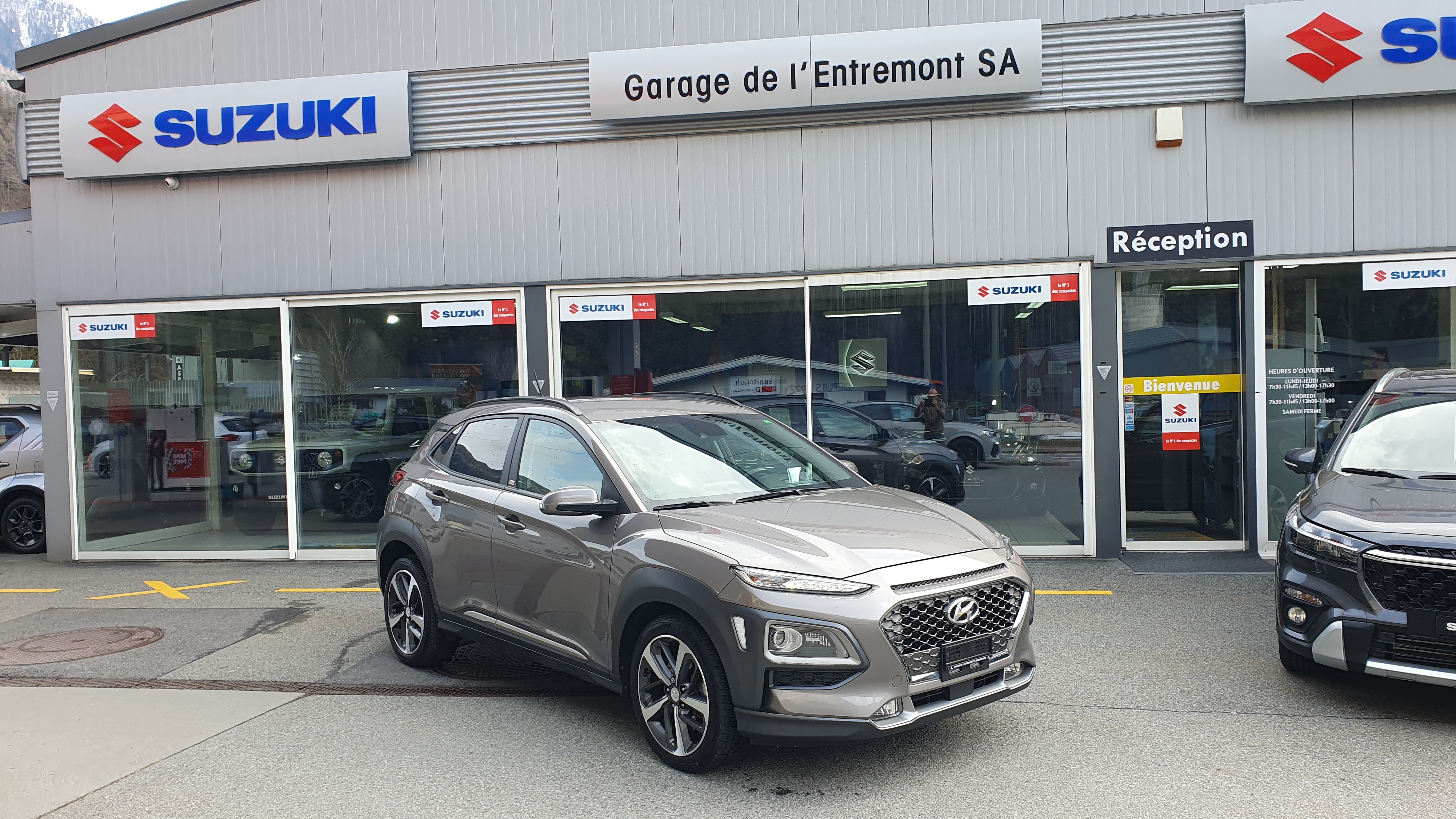 HYUNDAI Kona 1.6 T-GDi Launch Plus 4WD DCT