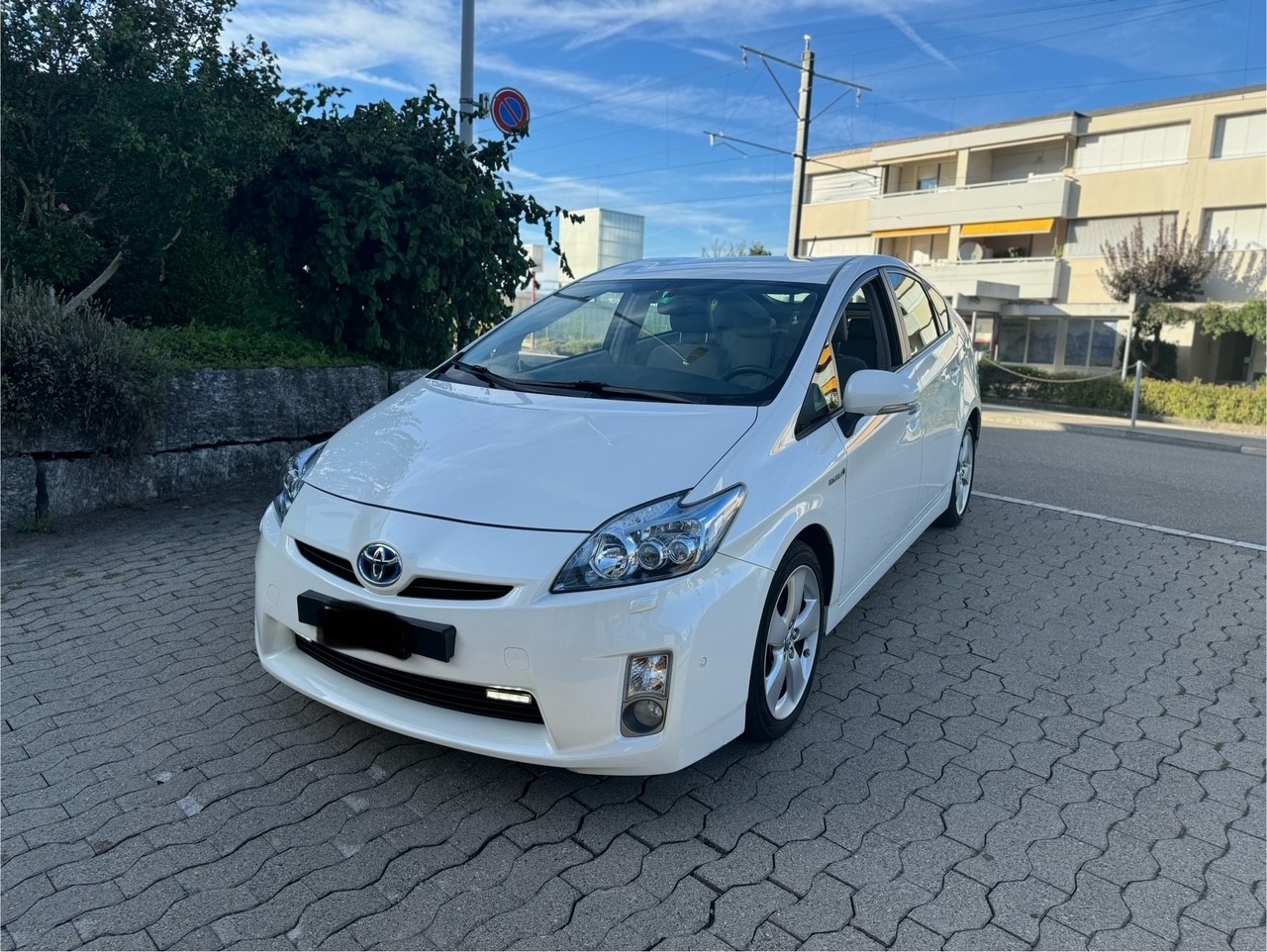 TOYOTA Prius 1.8 16V HSD Sol Premium