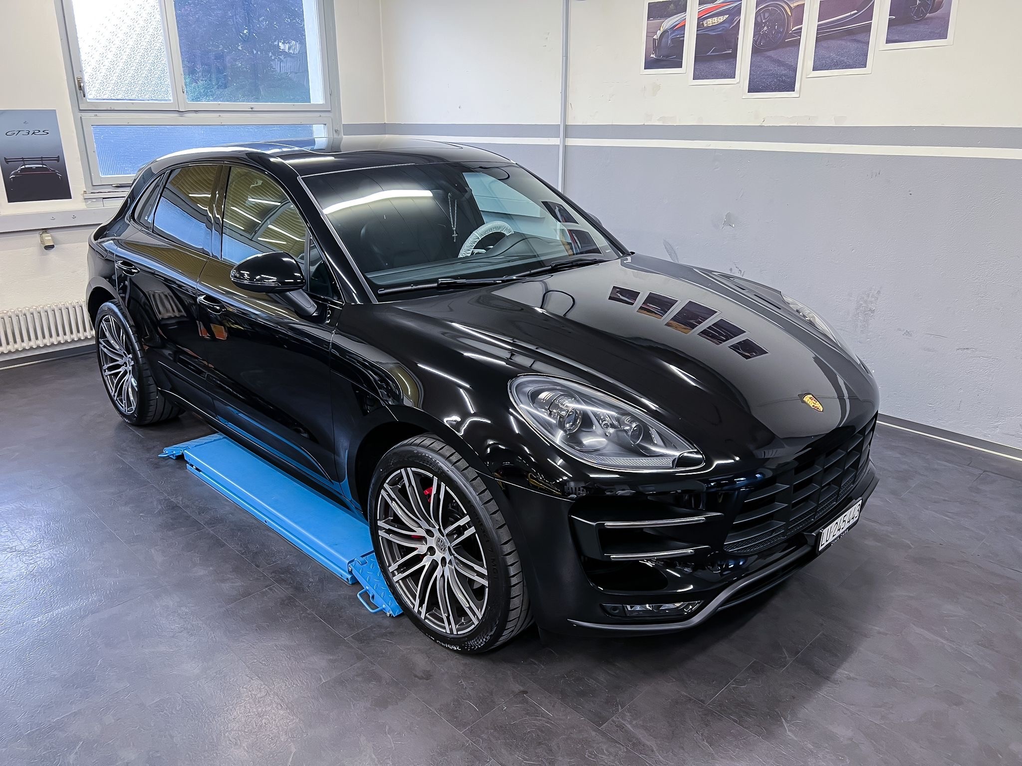 PORSCHE Macan Turbo PDK