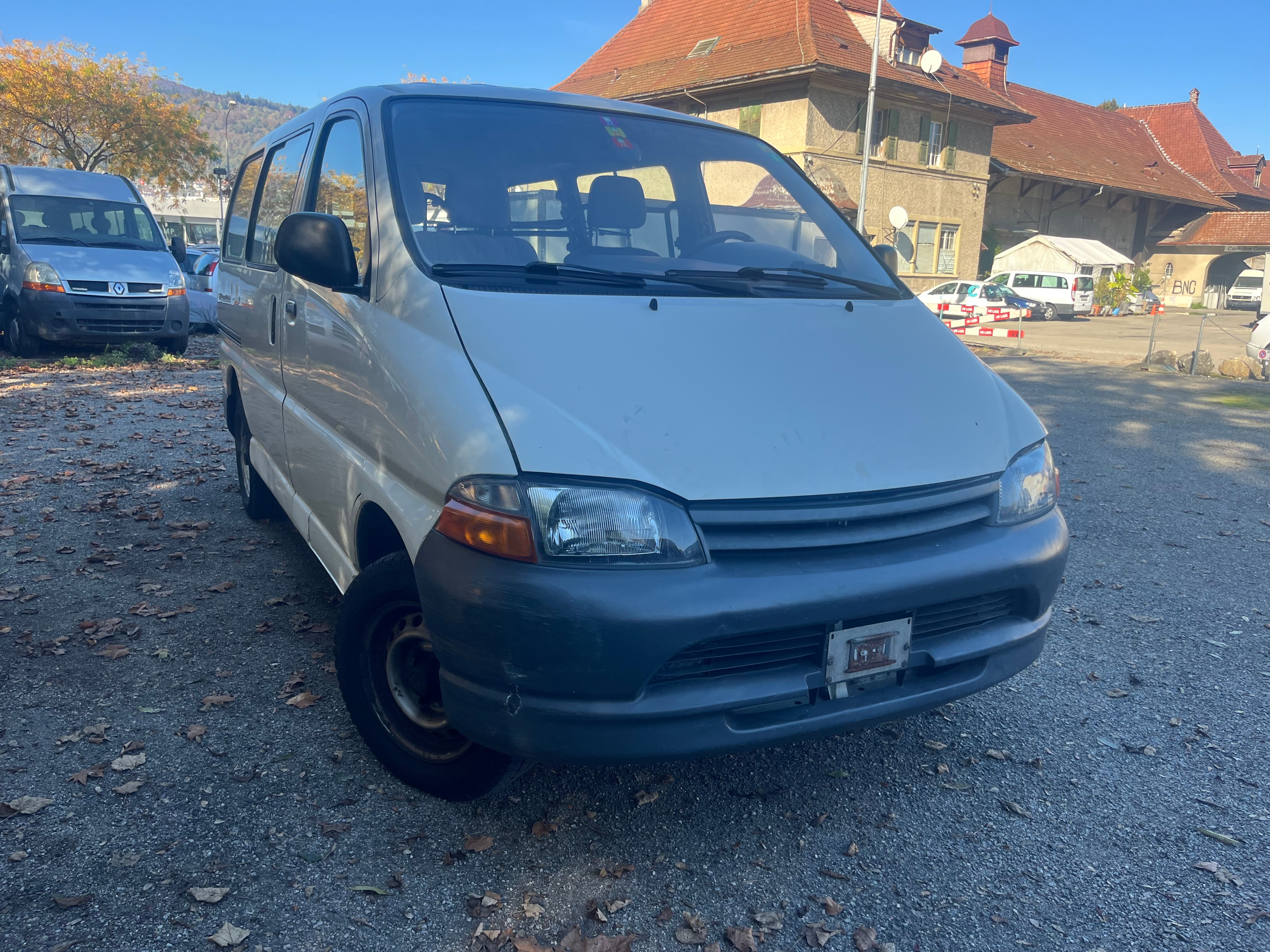 TOYOTA Hiace 2.7 Kombi A