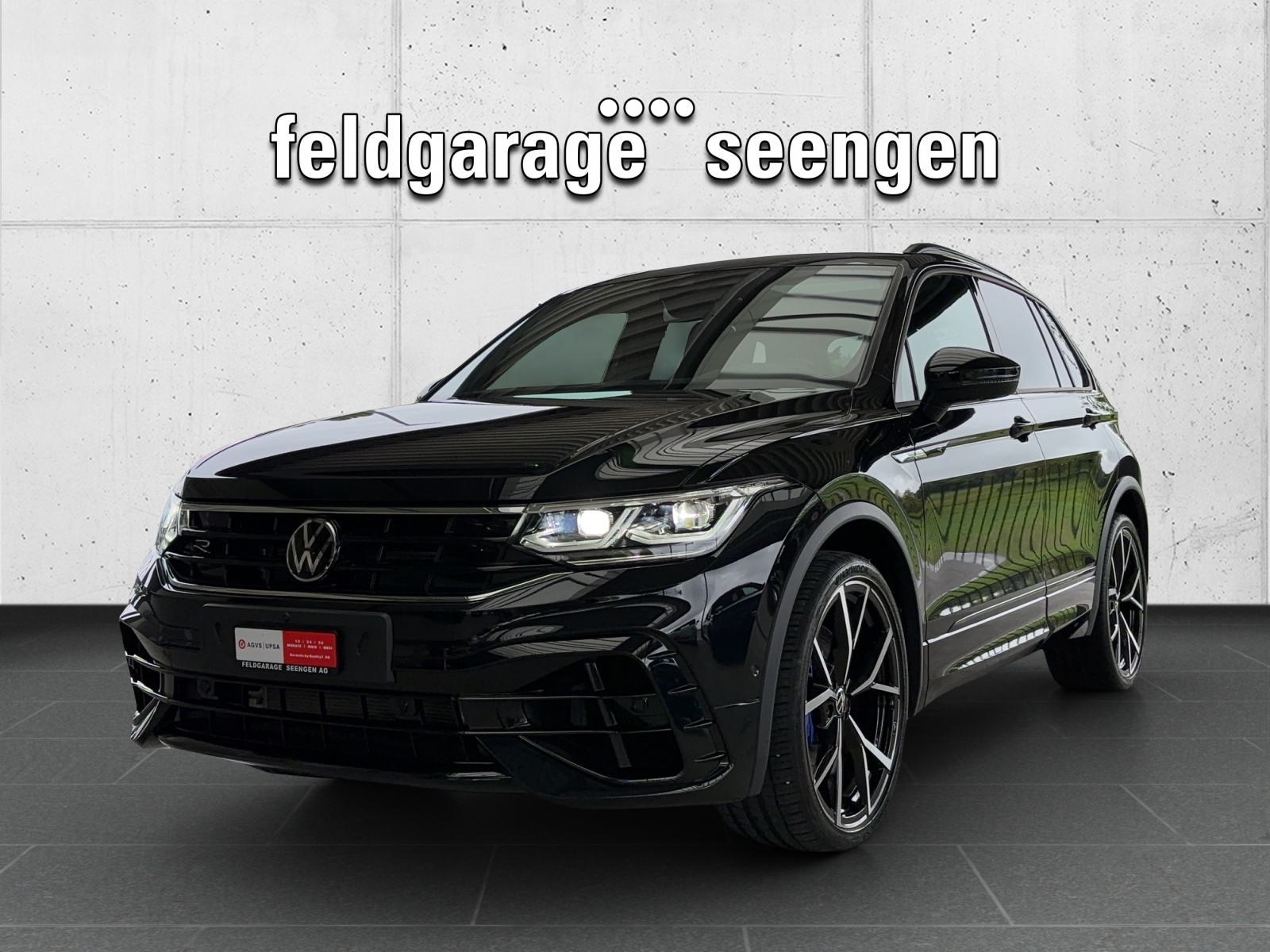 VW Tiguan 2.0TSI R 4Motion DSG mit Akrapovic Auspuffanlage & AHK