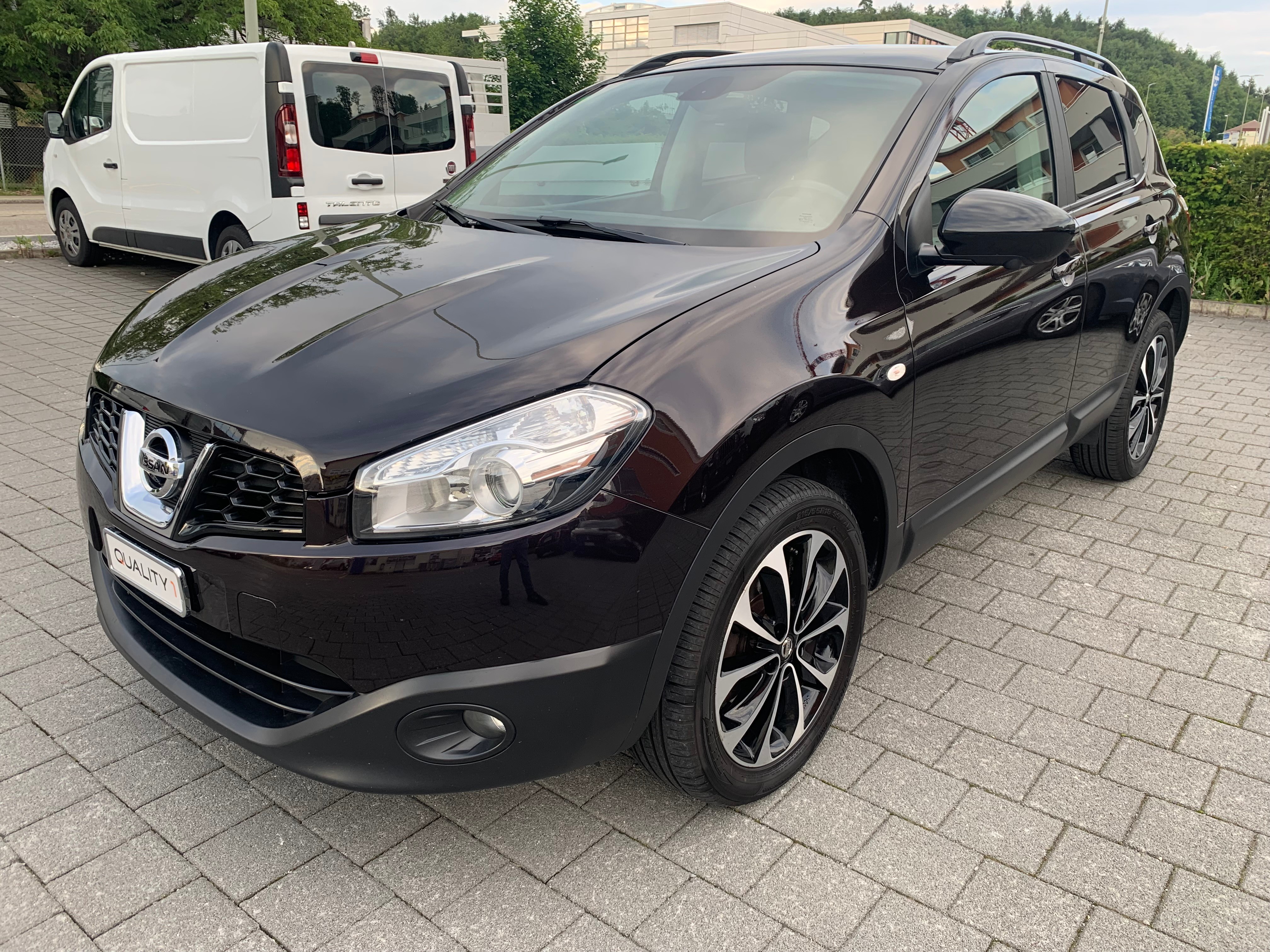 NISSAN Qashqai 2.0 4WD 360 XTronic CVT