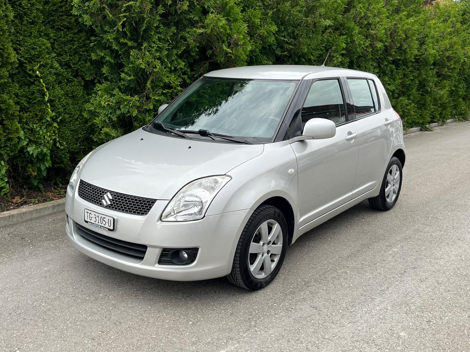 SUZUKI Swift 1.3i 16V GL Top Piz Sulai LE 4x4