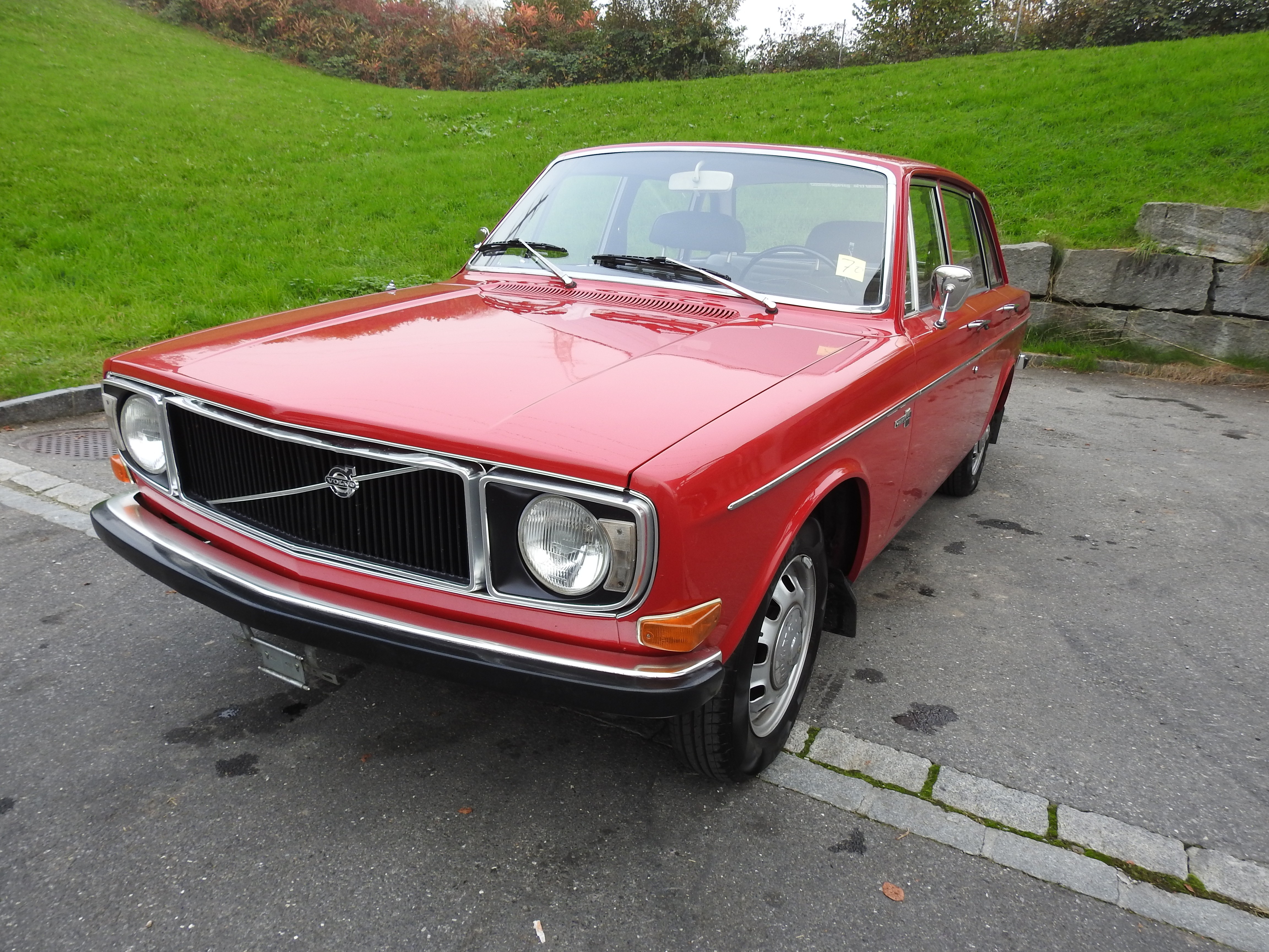 VOLVO 144 DE LUXE