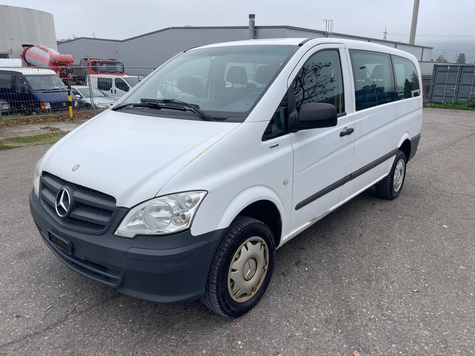 MERCEDES-BENZ Vito 113 CDI Blue Efficiency 4Matic A 9Plätze