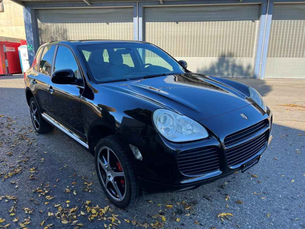 PORSCHE Cayenne Turbo