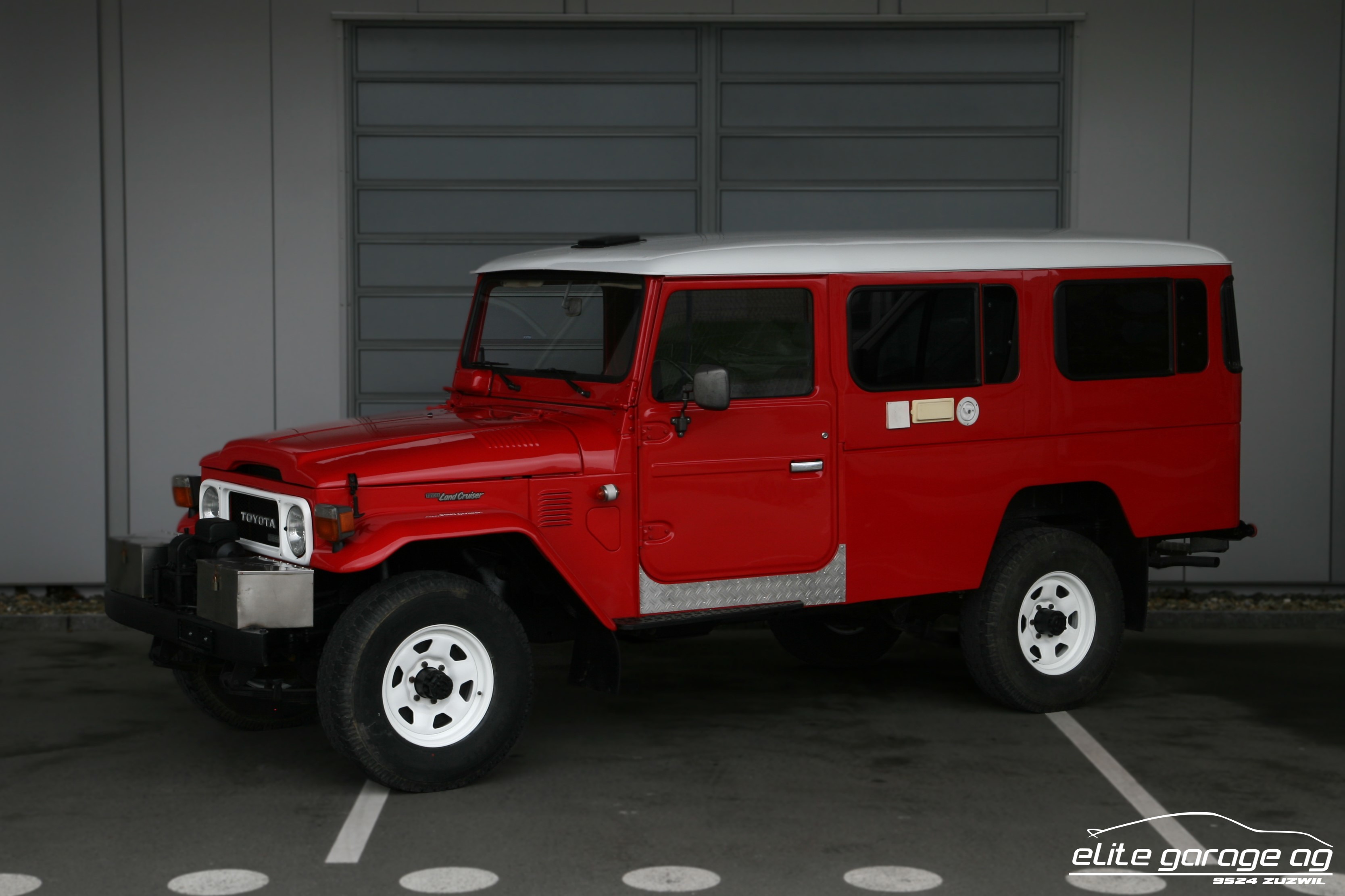 TOYOTA Land Cruiser BJ45