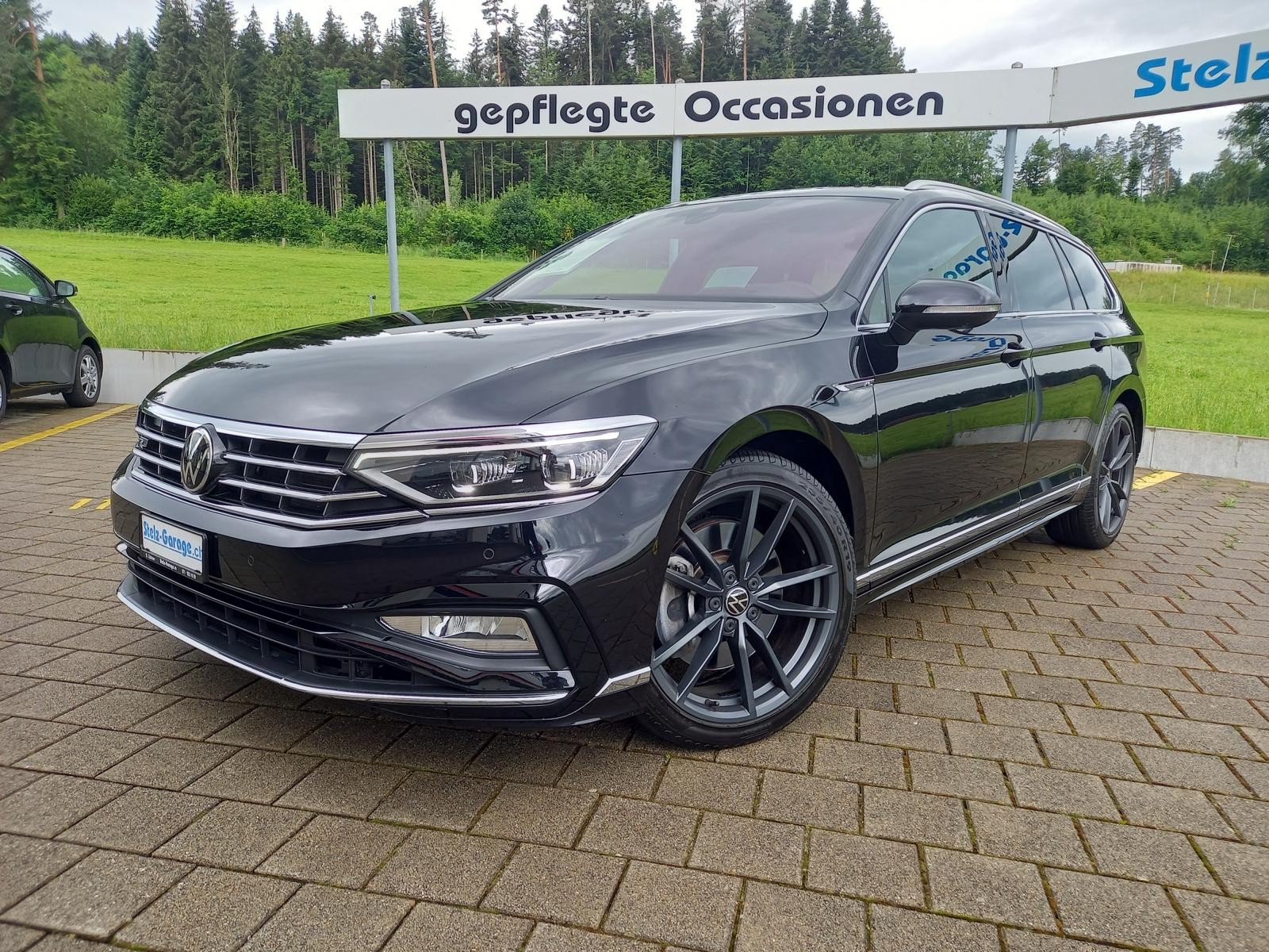 VW Passat Variant 2.0 TSI *R-Line* 4Motion DSG