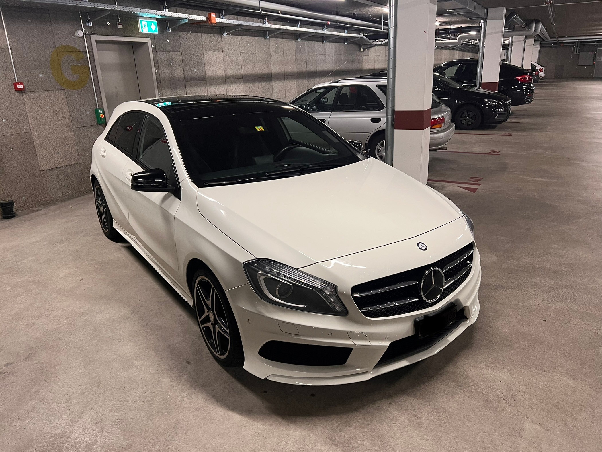 MERCEDES-BENZ A 200 AMG Line