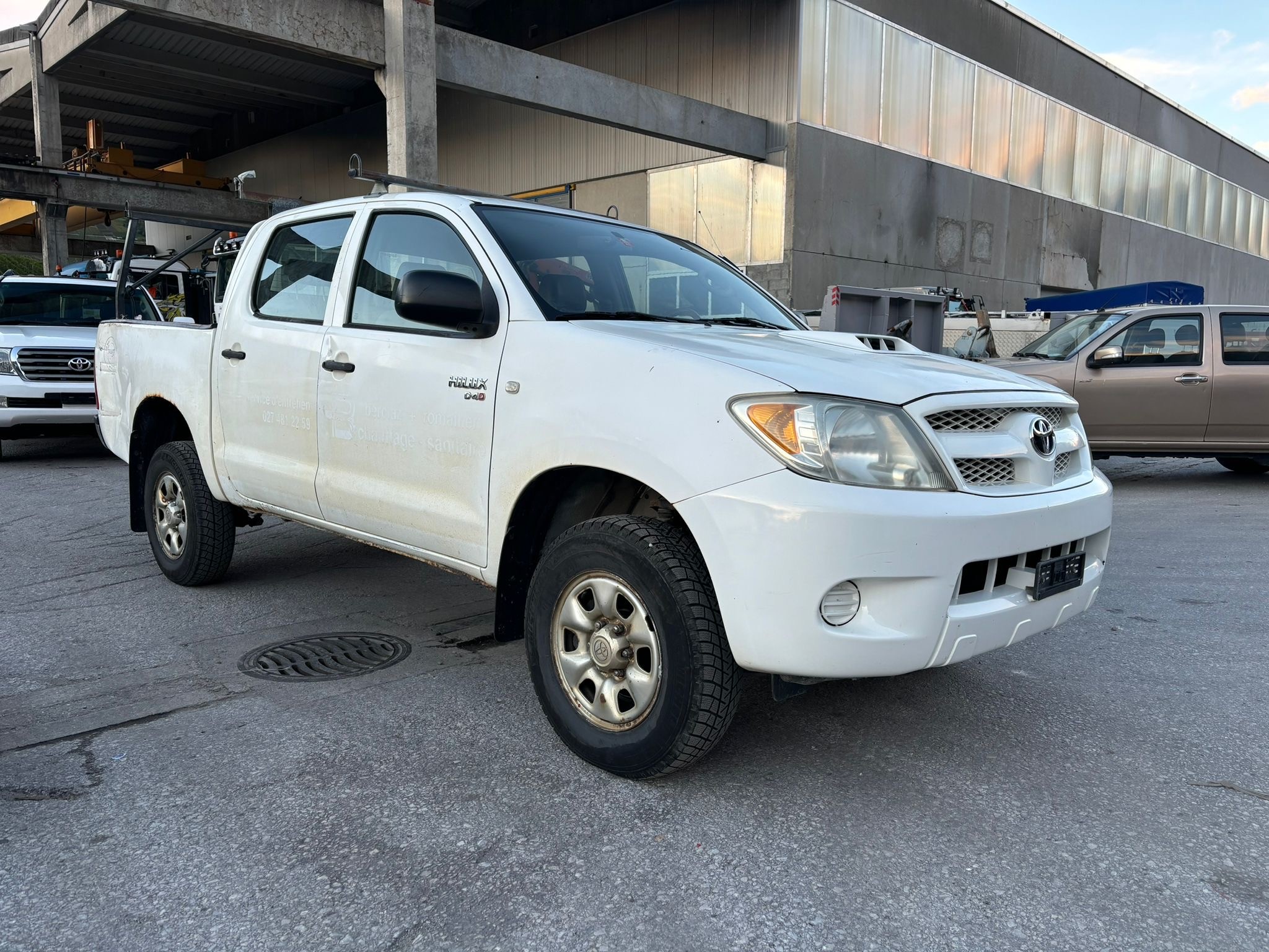 TOYOTA Hilux 4x4 DoubleCab LineaLuna