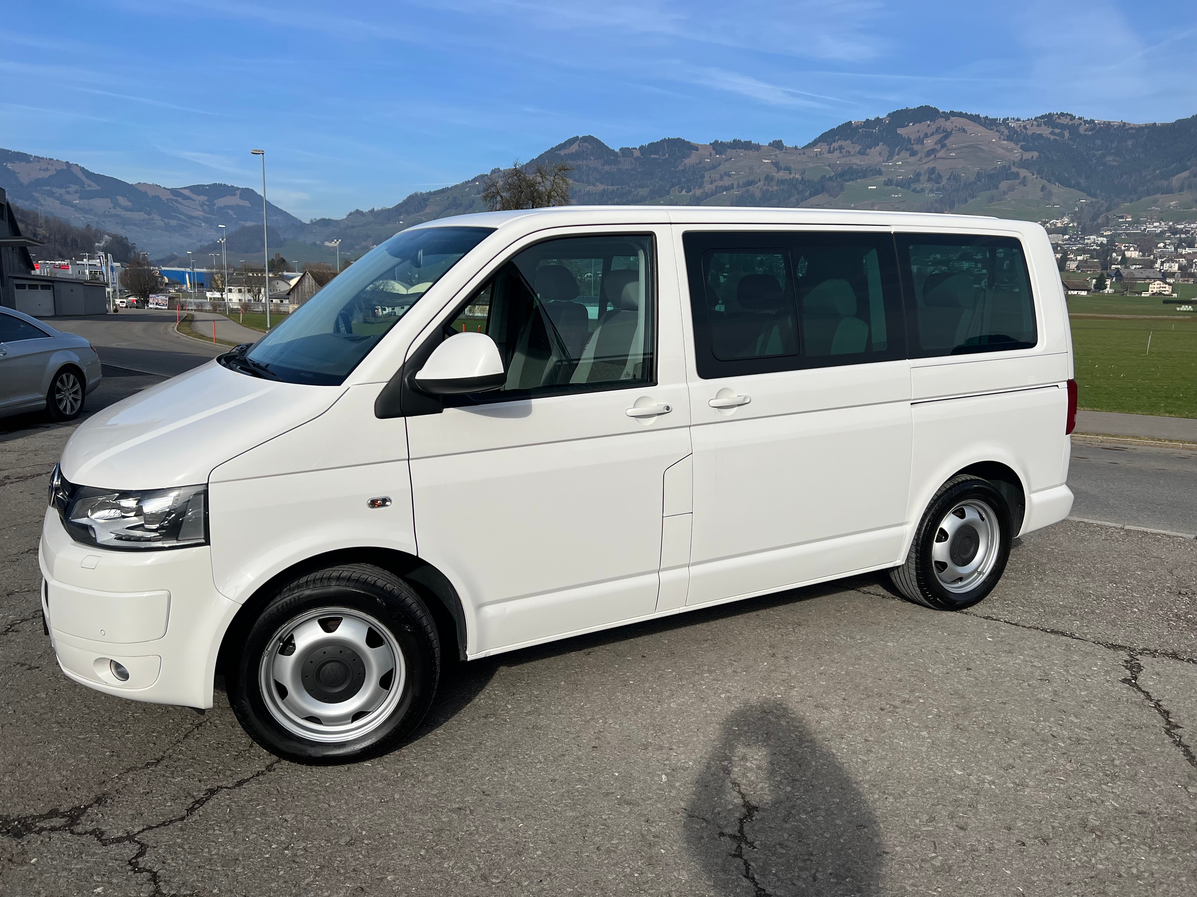 VW Caravelle 2.0 TDI, 4x4, 8 Sitze, Standheizung