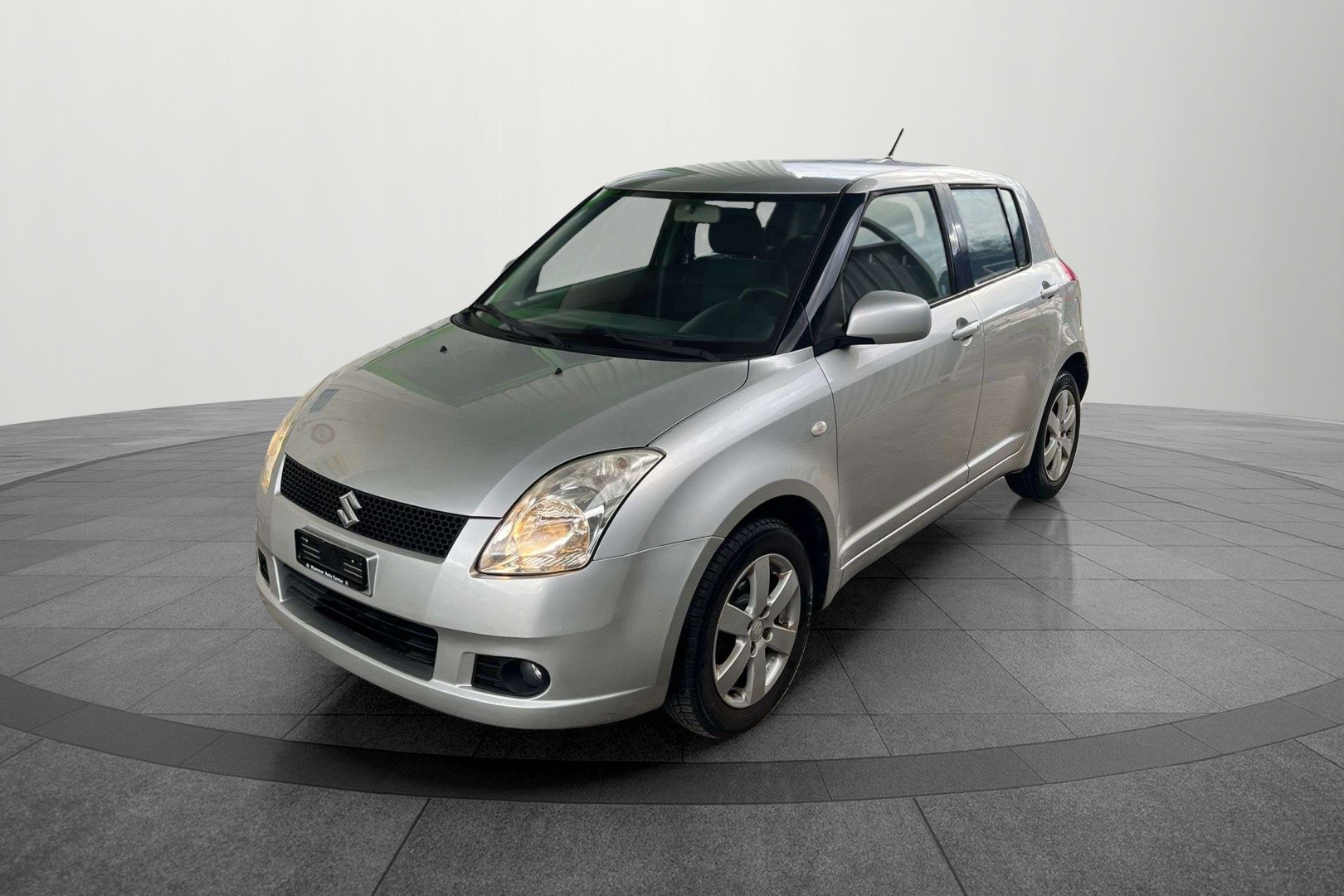 SUZUKI Swift 1.3i 16V GL Top 4x4