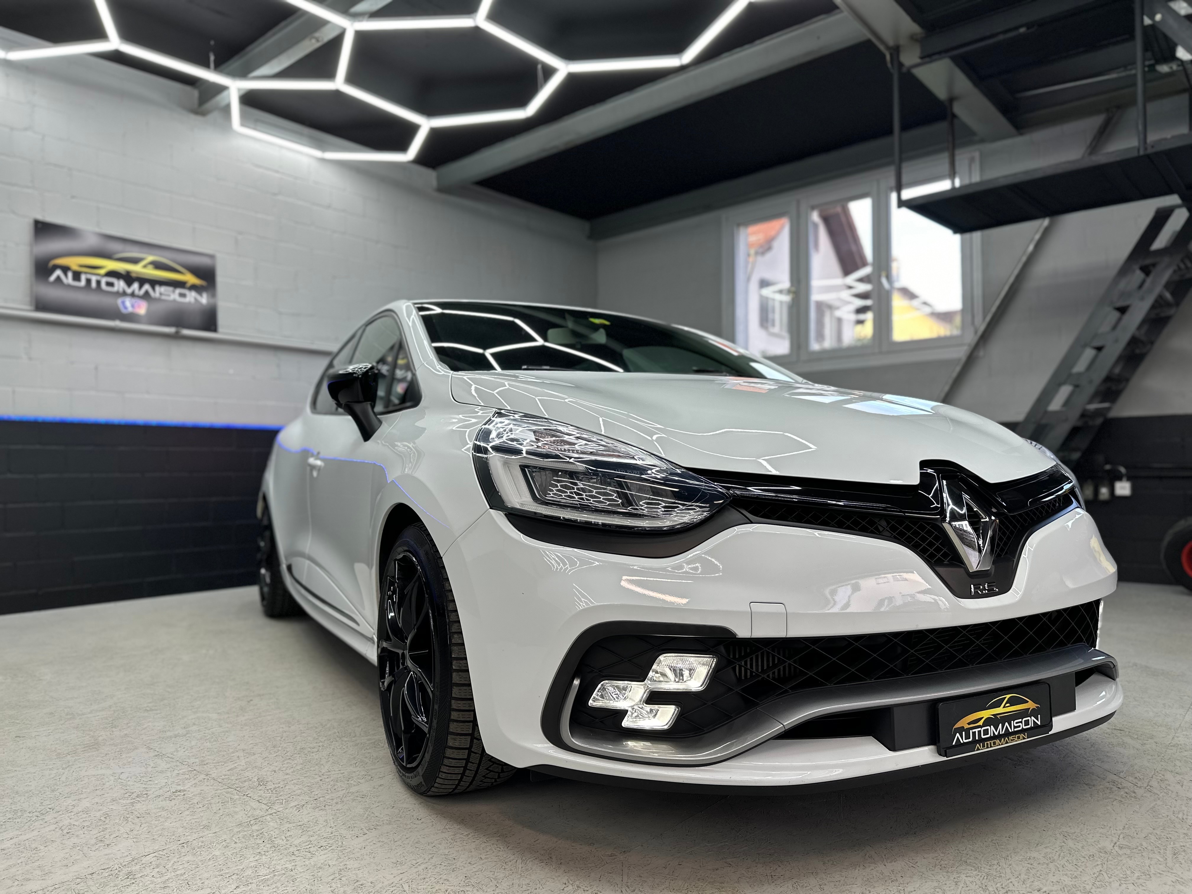 RENAULT Clio 1.6 T RS 220 *Trophy* Edition