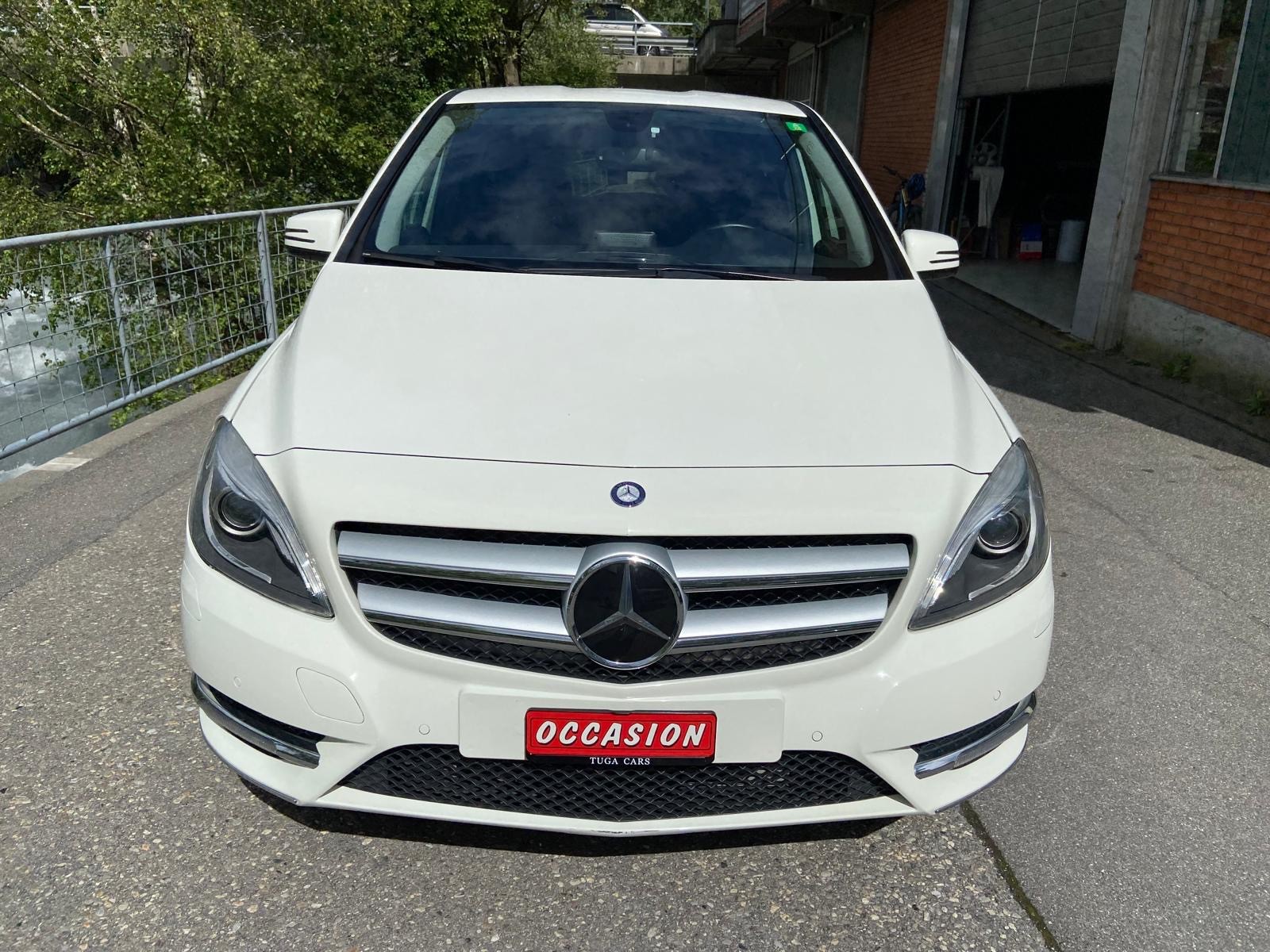 MERCEDES-BENZ B 180 7G-DCT