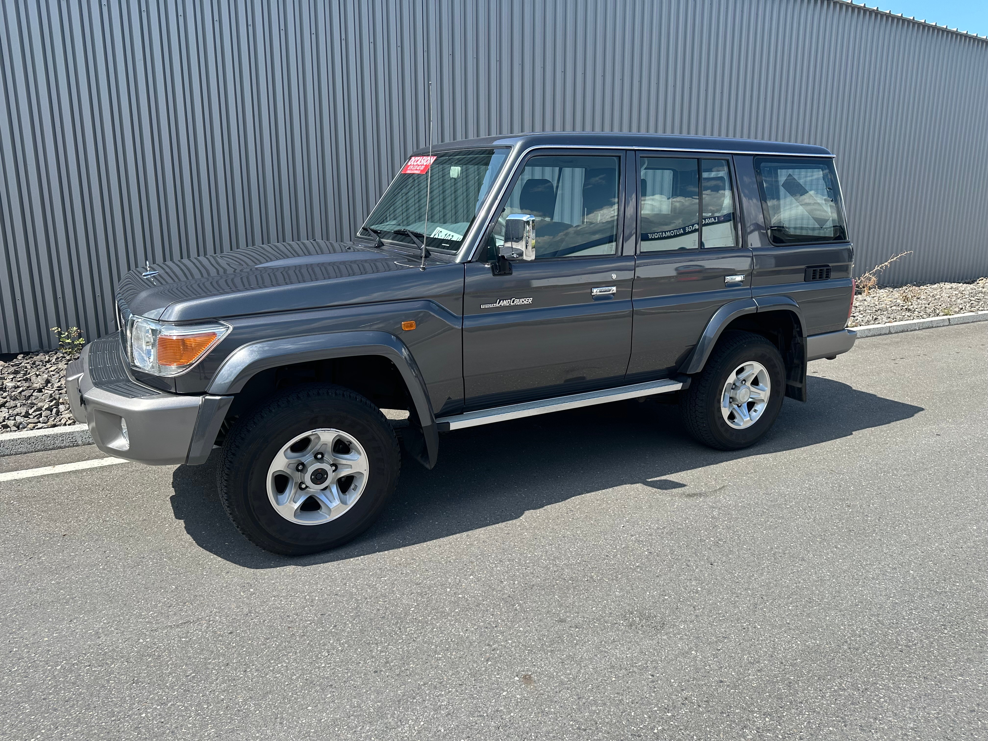 TOYOTA LAND CRUISER V6 —4..0. —