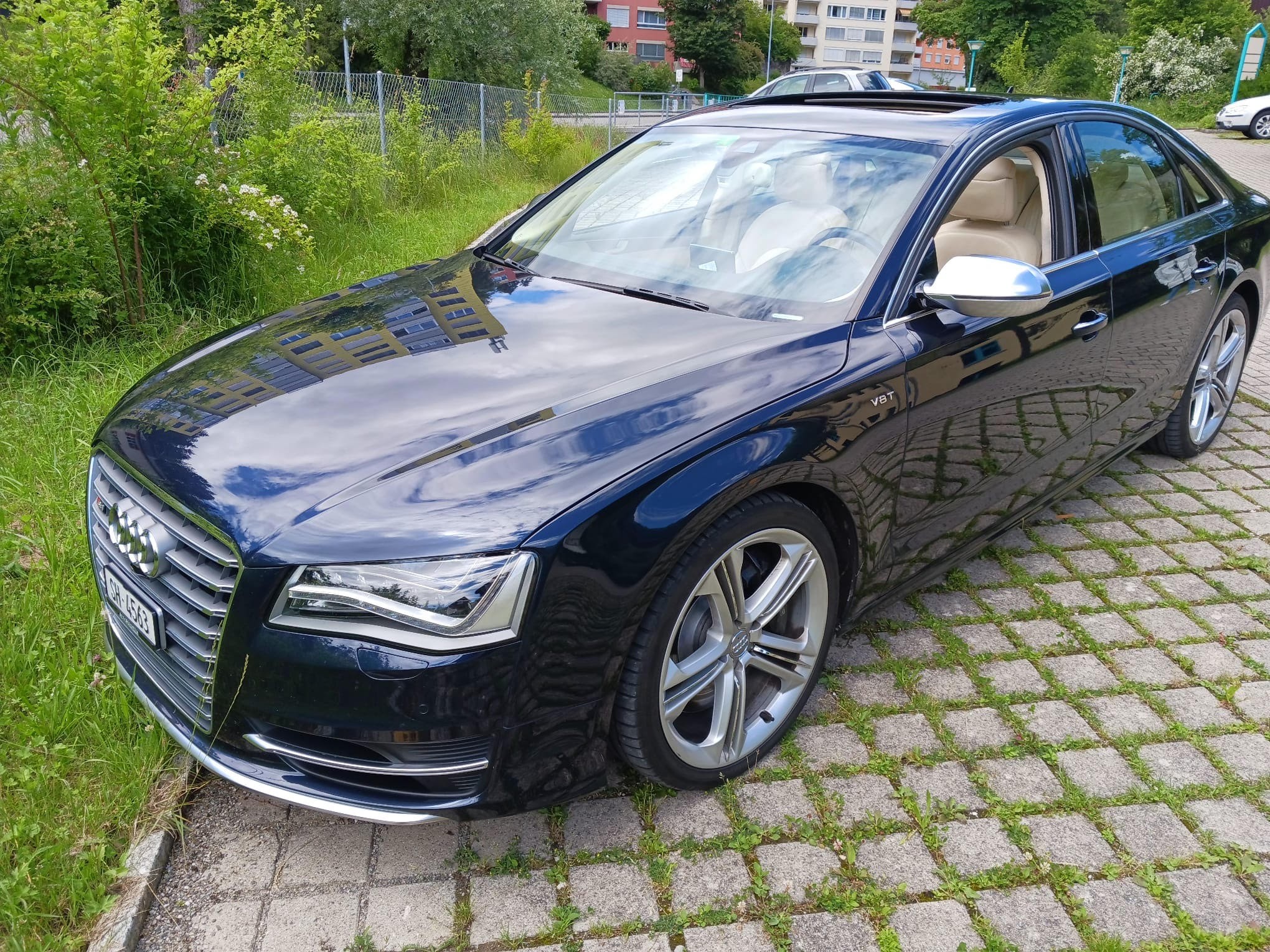 AUDI S8 4.0 TFSI V8 quattro tiptronic