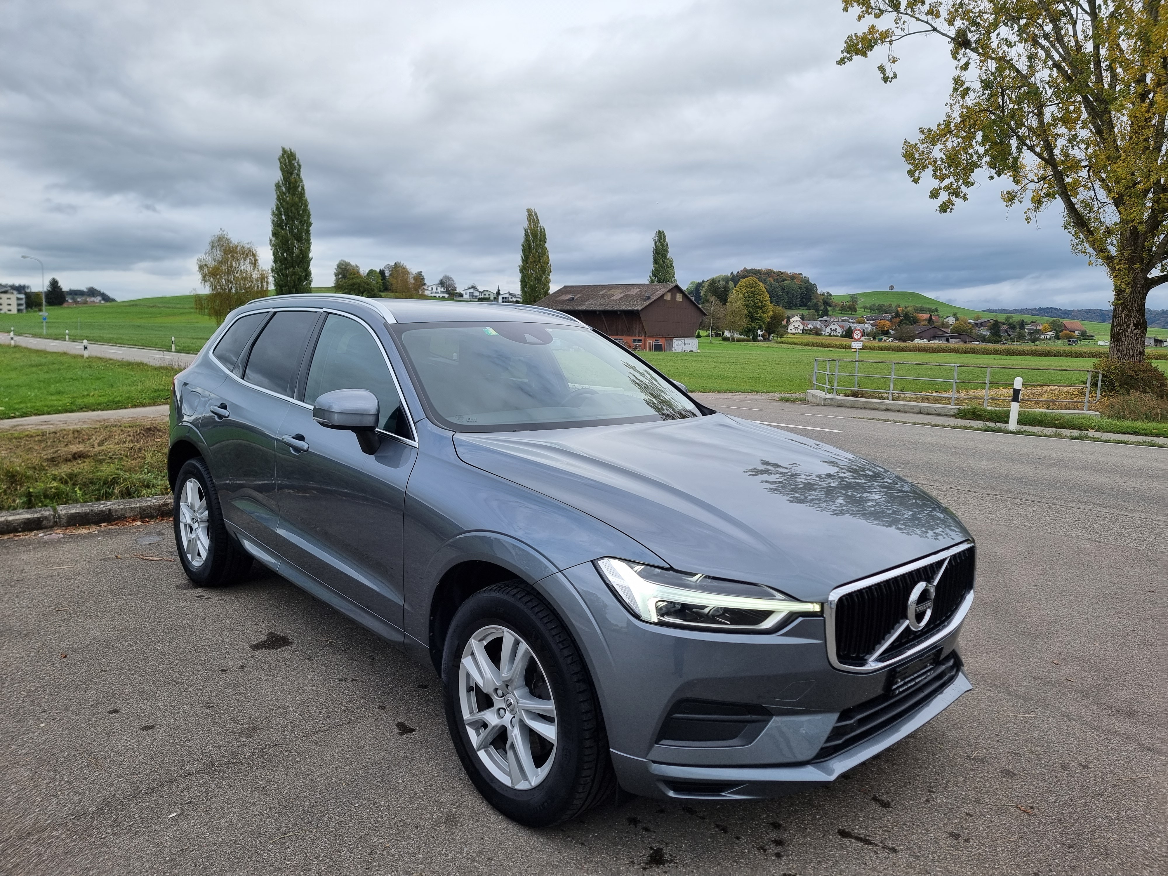 VOLVO XC60 D4 AWD Momentum Geartronic