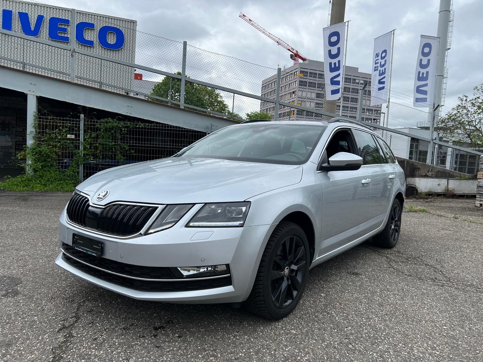 SKODA Octavia Combi 2.0 TDI Style 4x4 DSG