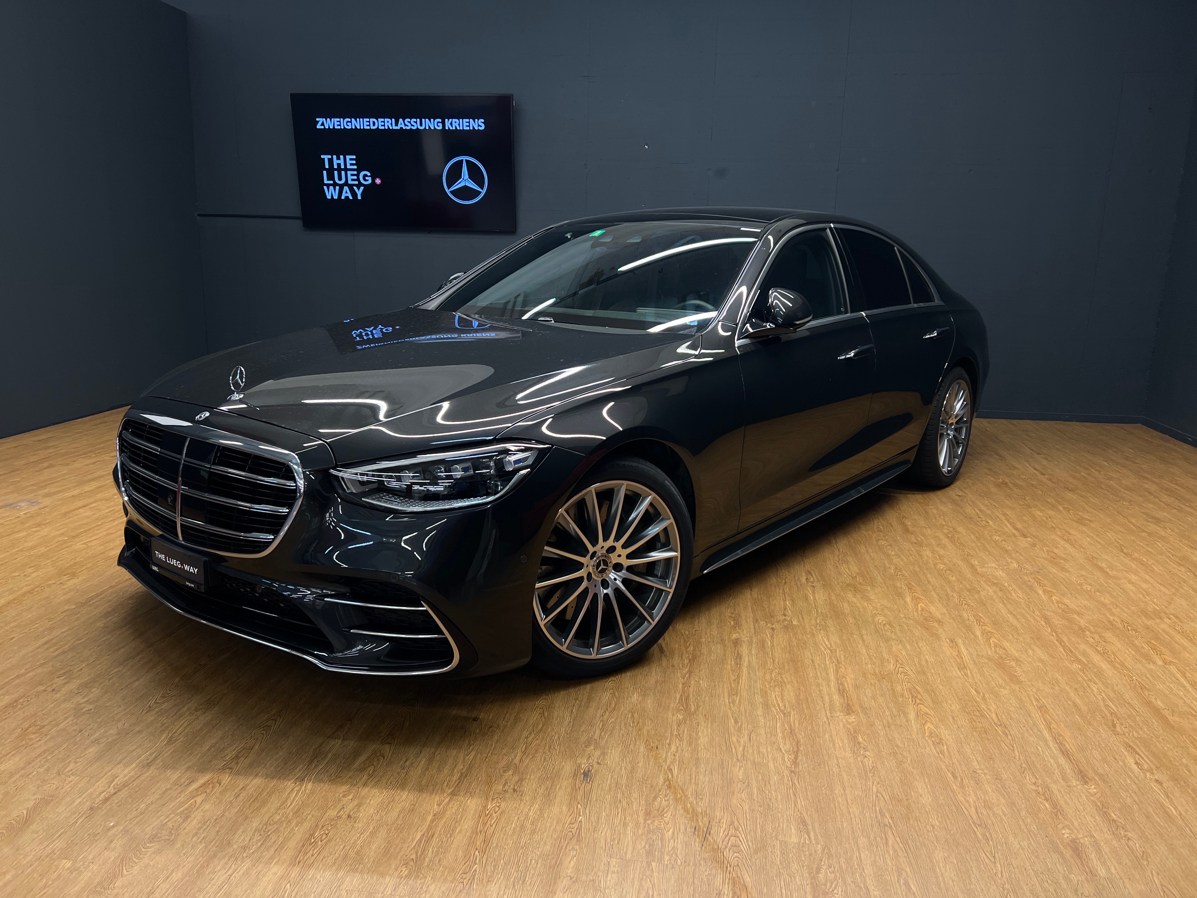 MERCEDES-BENZ S 500 4M - AMG - 360 Grad Kamera / DISTRONIC / Panorama-Dach / Hinterachs-Lenkung