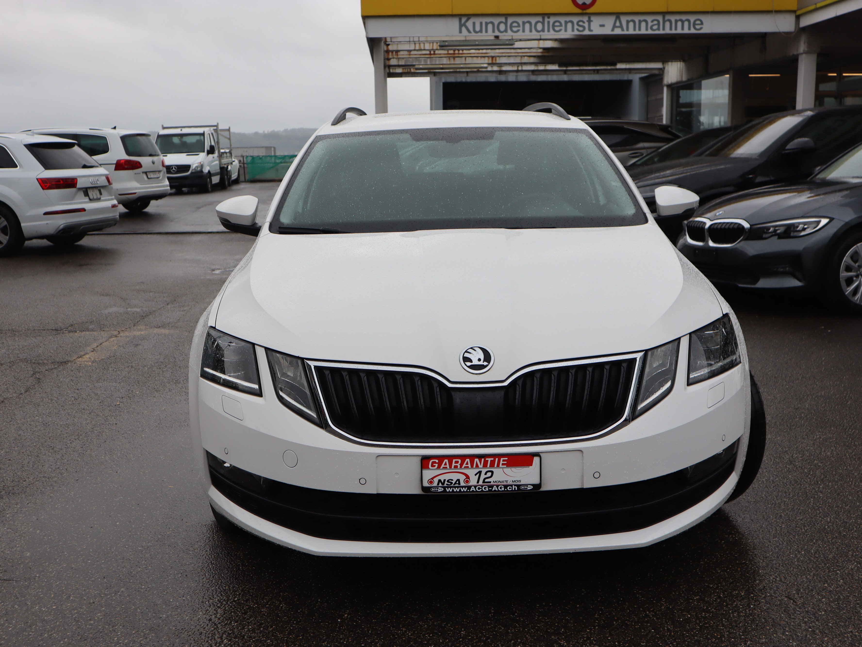 SKODA Octavia Combi 2.0 TDI Ambition 4x4 DSG ** 184 PS ** Gr-Navigation ** Sitzheizung ** ACC ** Frisch Ab MFK & Service **