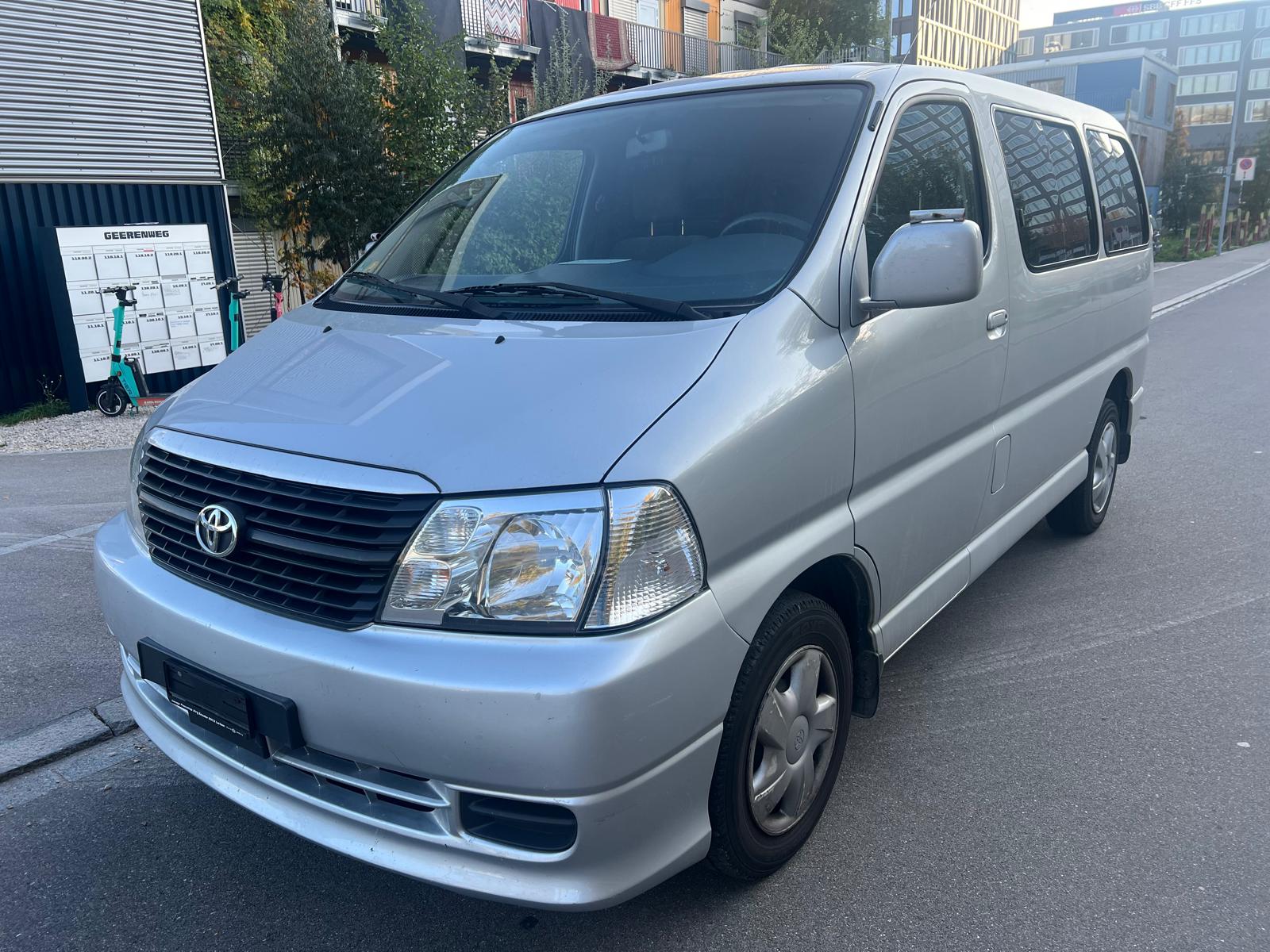 TOYOTA Hiace D-4D Wagon GL SWB