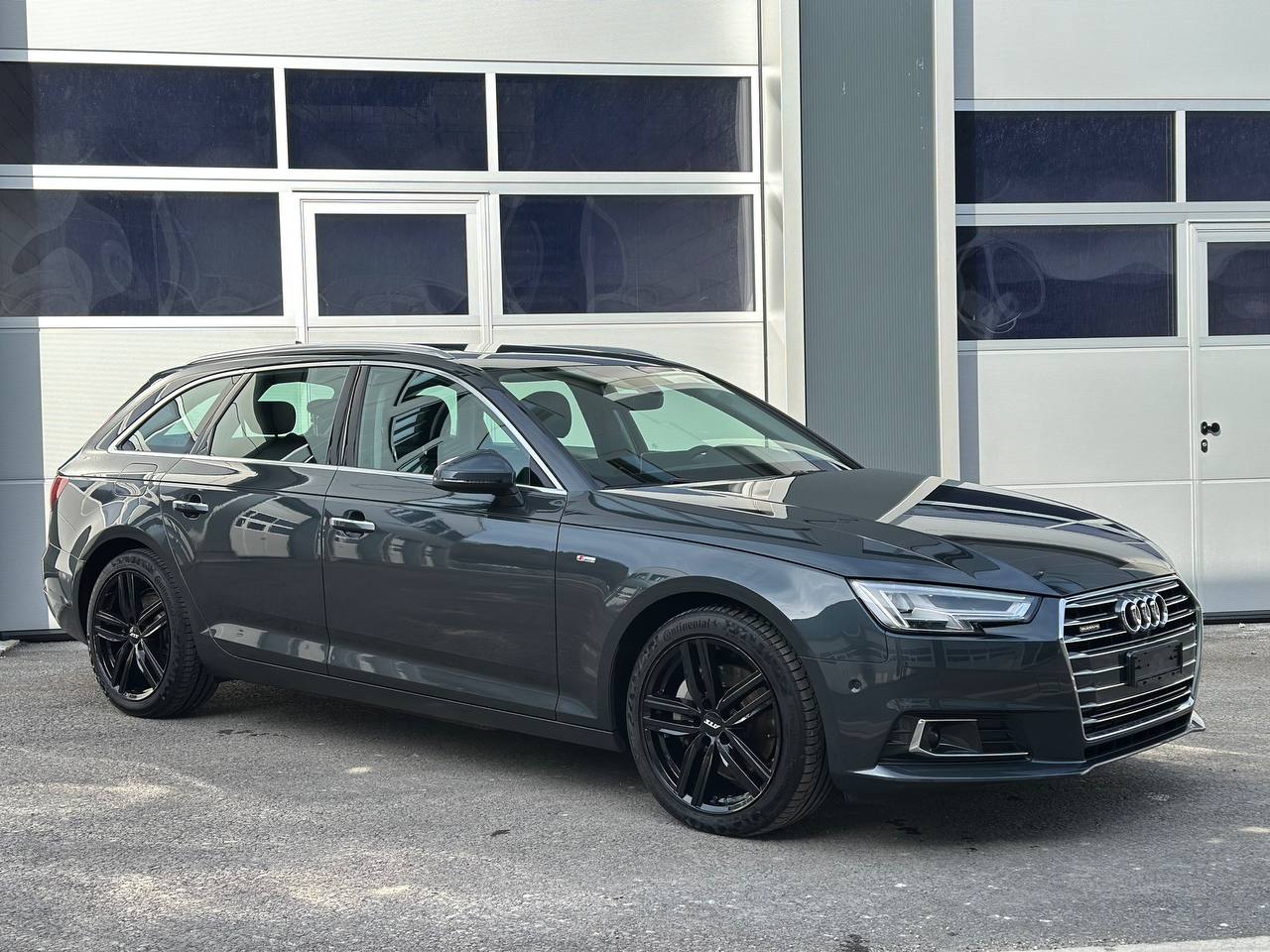 AUDI A4 Avant 3.0 TDI Design quattro S-tronic