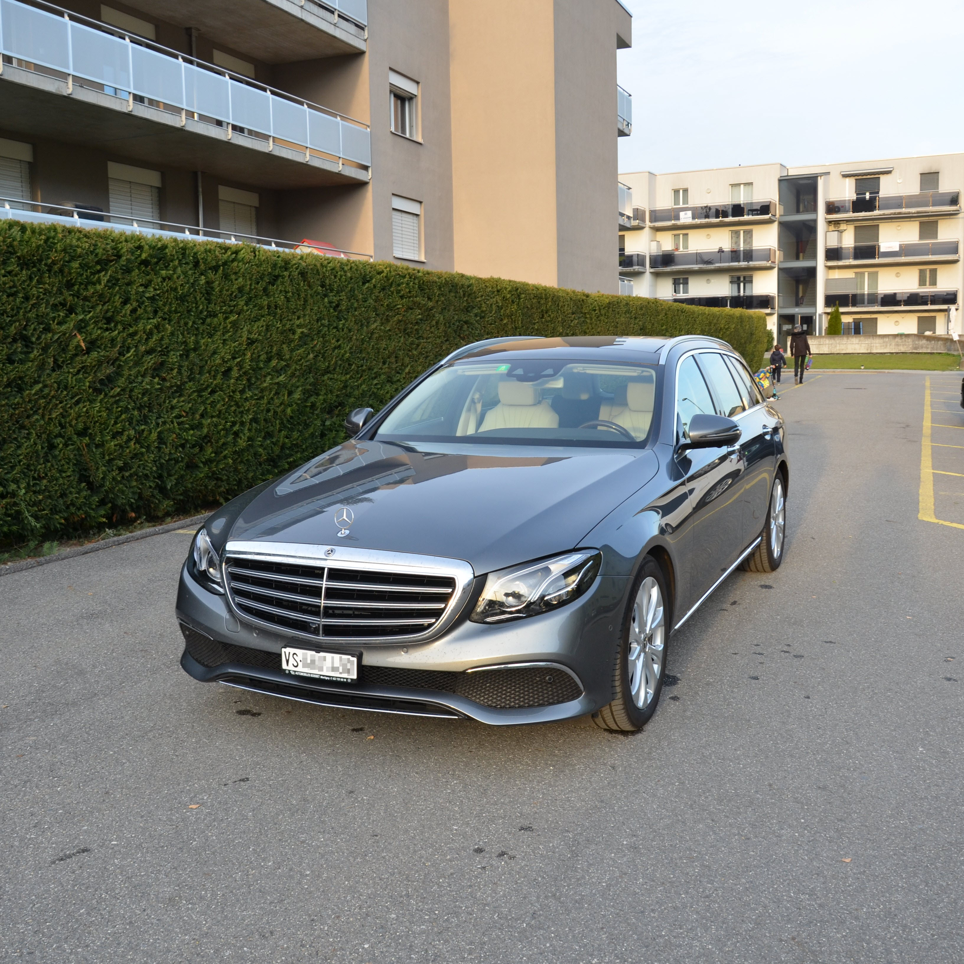 MERCEDES-BENZ E 250 Exclusive 9G-Tronic