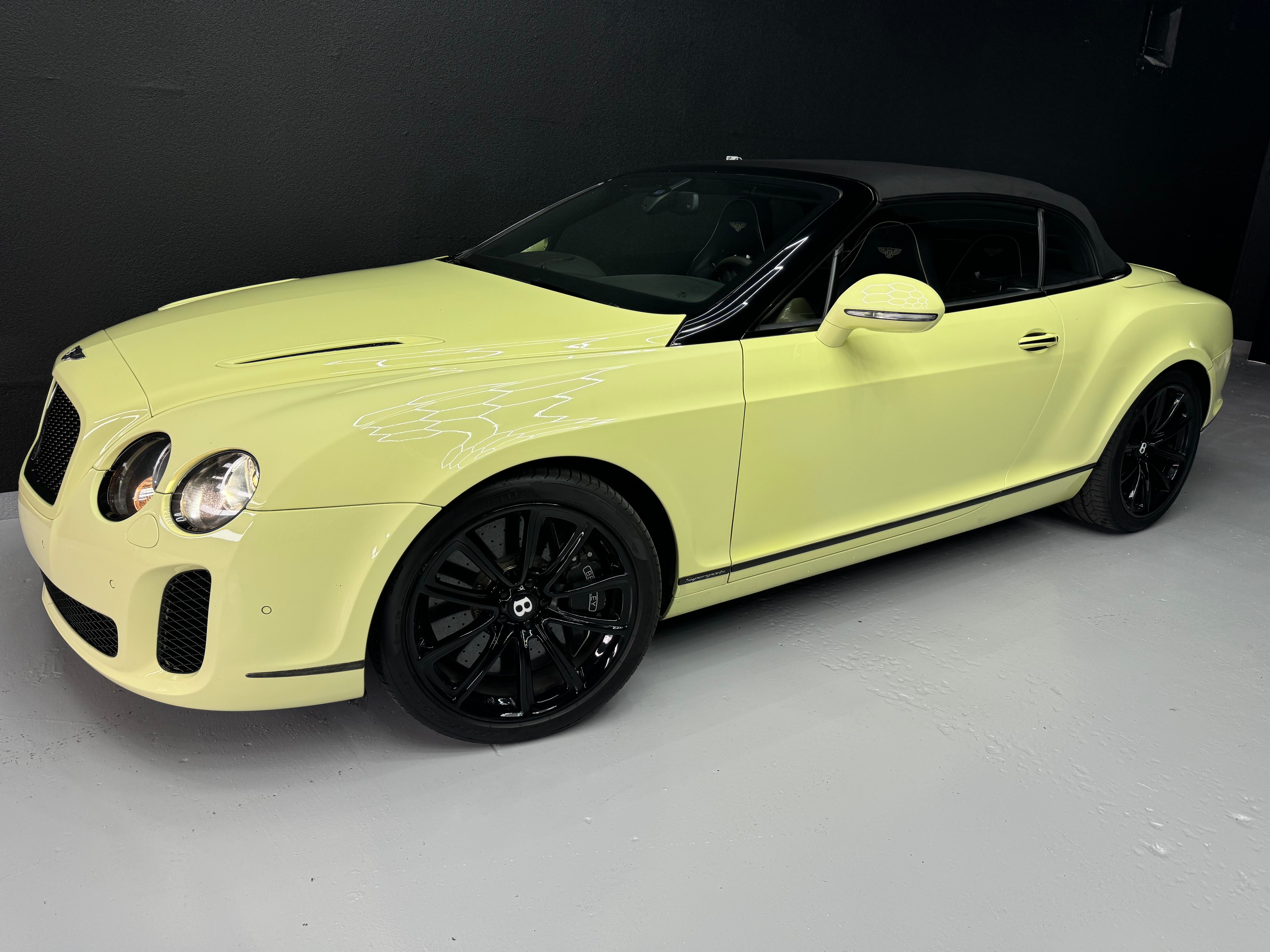 BENTLEY Continental Supersports Convertible 6.0