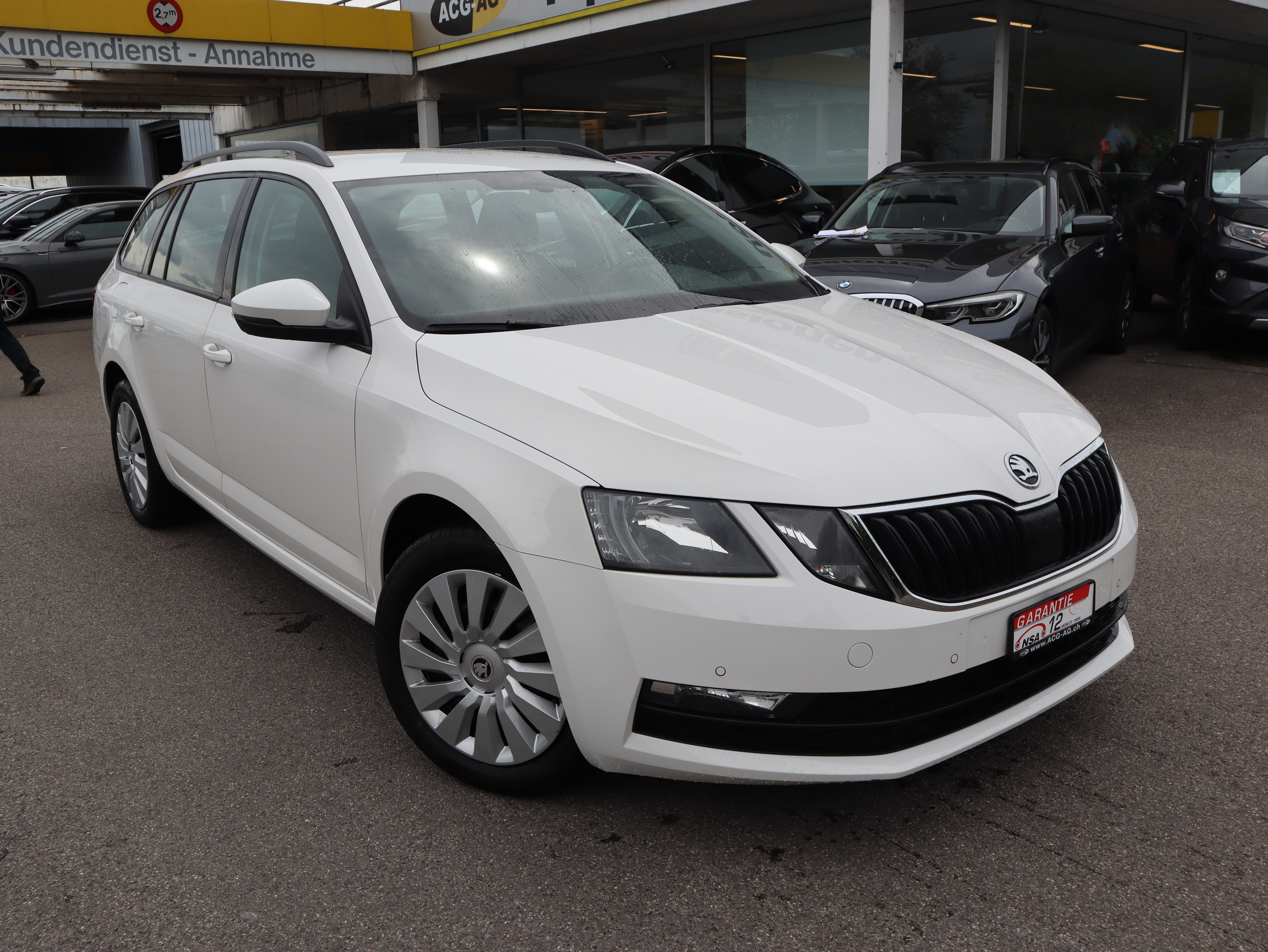 SKODA Octavia Combi 1.6 TDI Ambition DSG ** Gr-Navigation ** PDC ** Frisch ab MFK & Service **