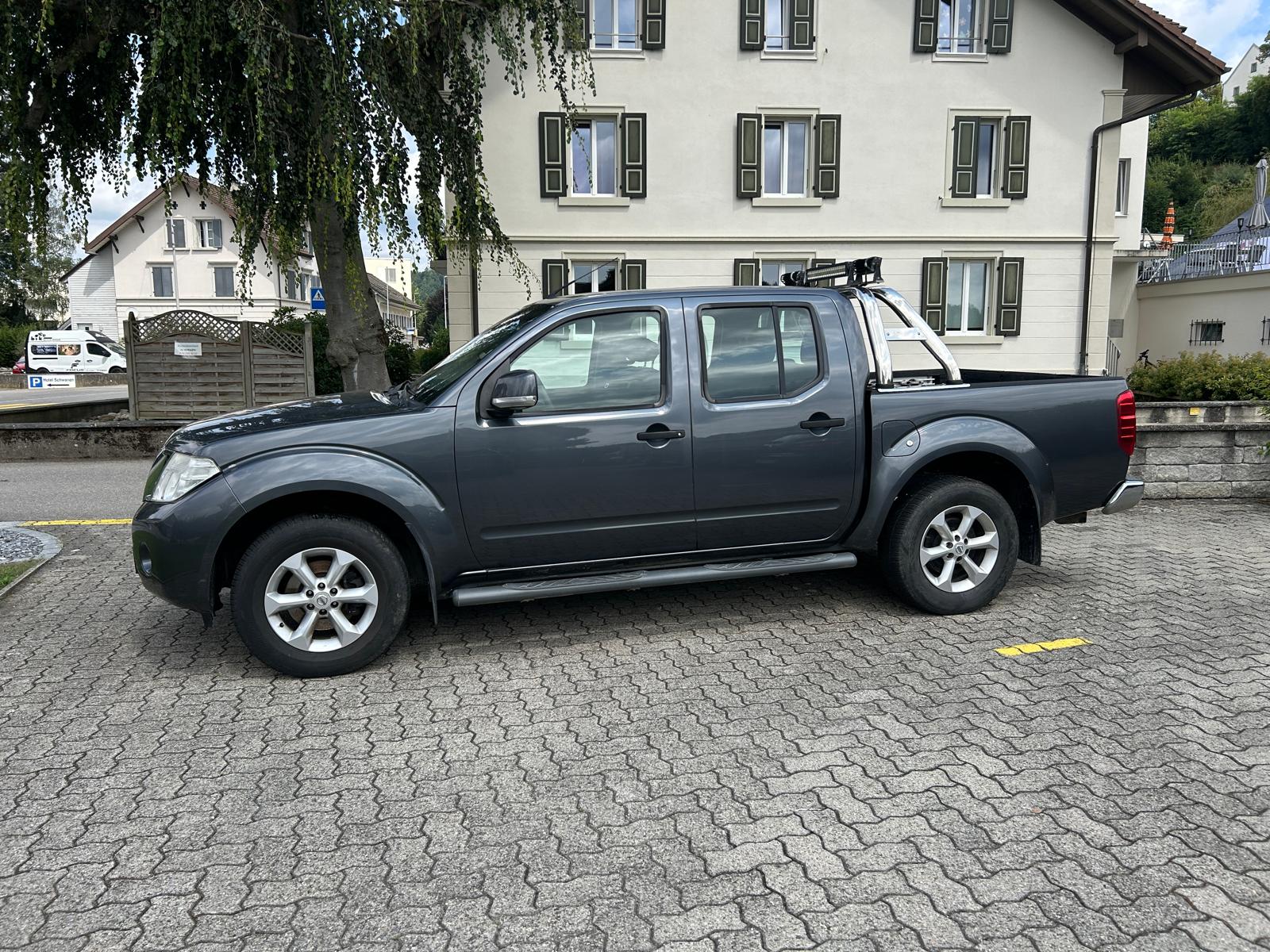 NISSAN Navara Double Cab 2.5 dCi 4WD Automat