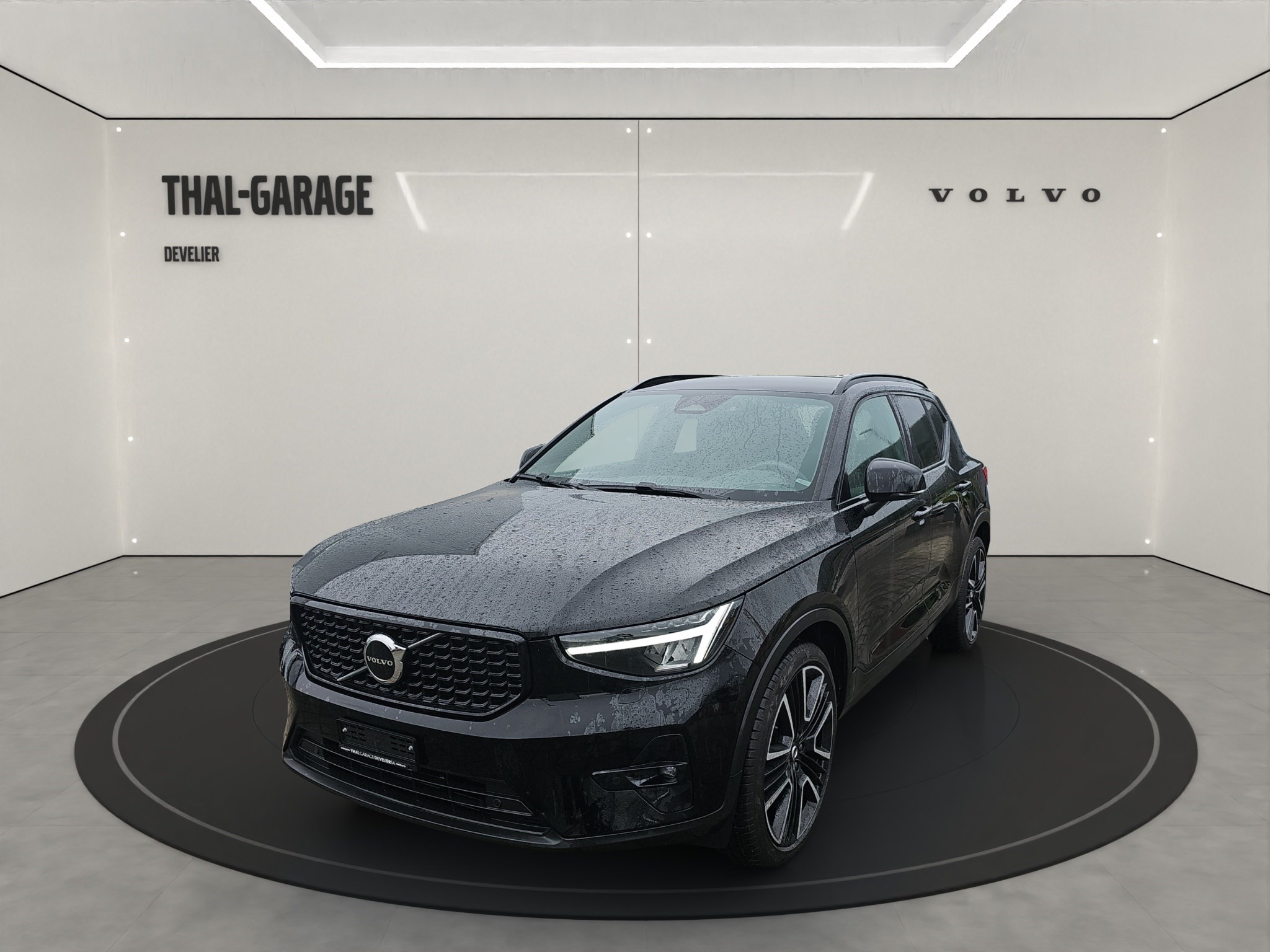 VOLVO XC40 2.0 B4 MH Plus Dark MY24