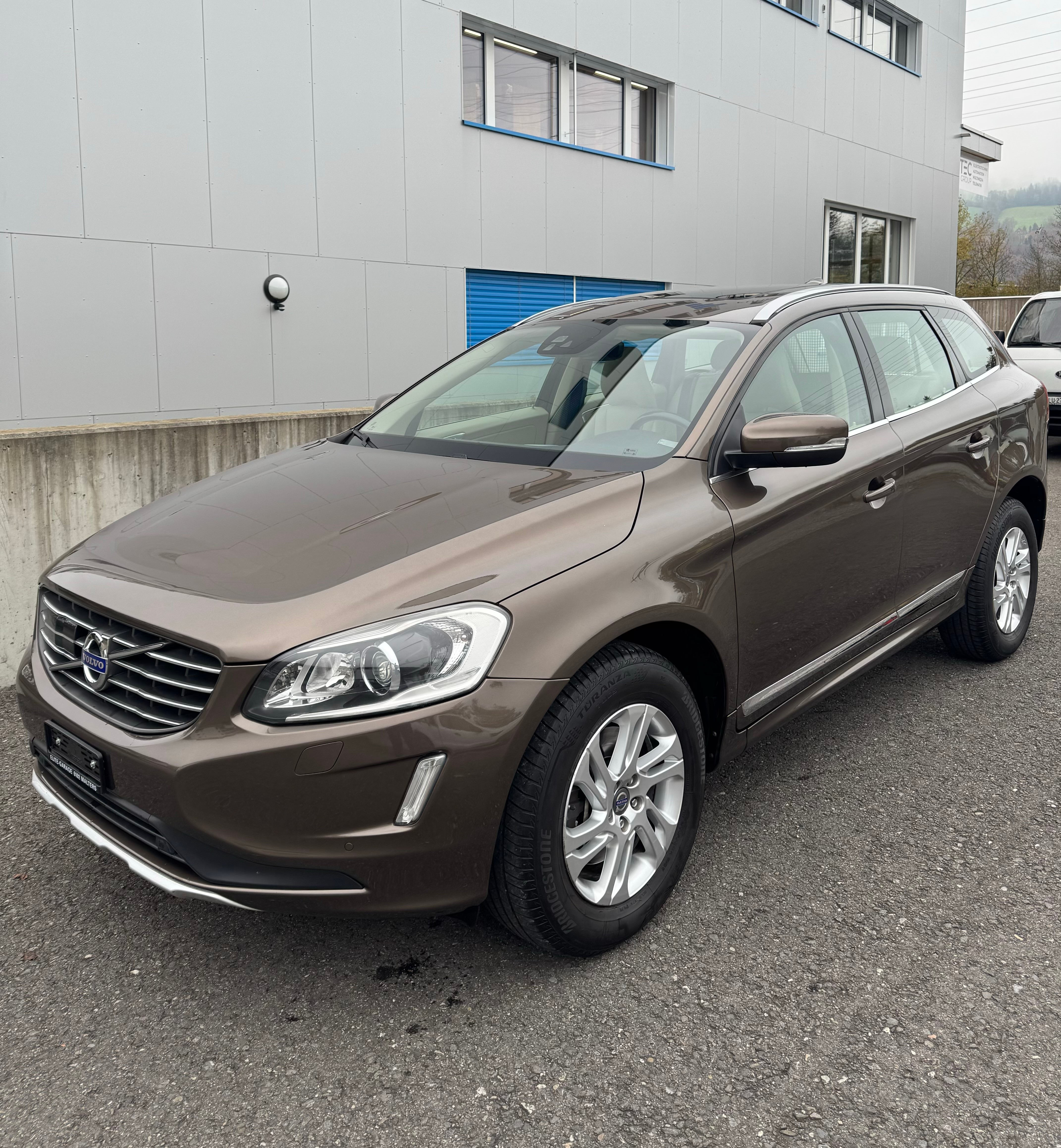 VOLVO XC60 D5 AWD Summum R-Design Geartronic