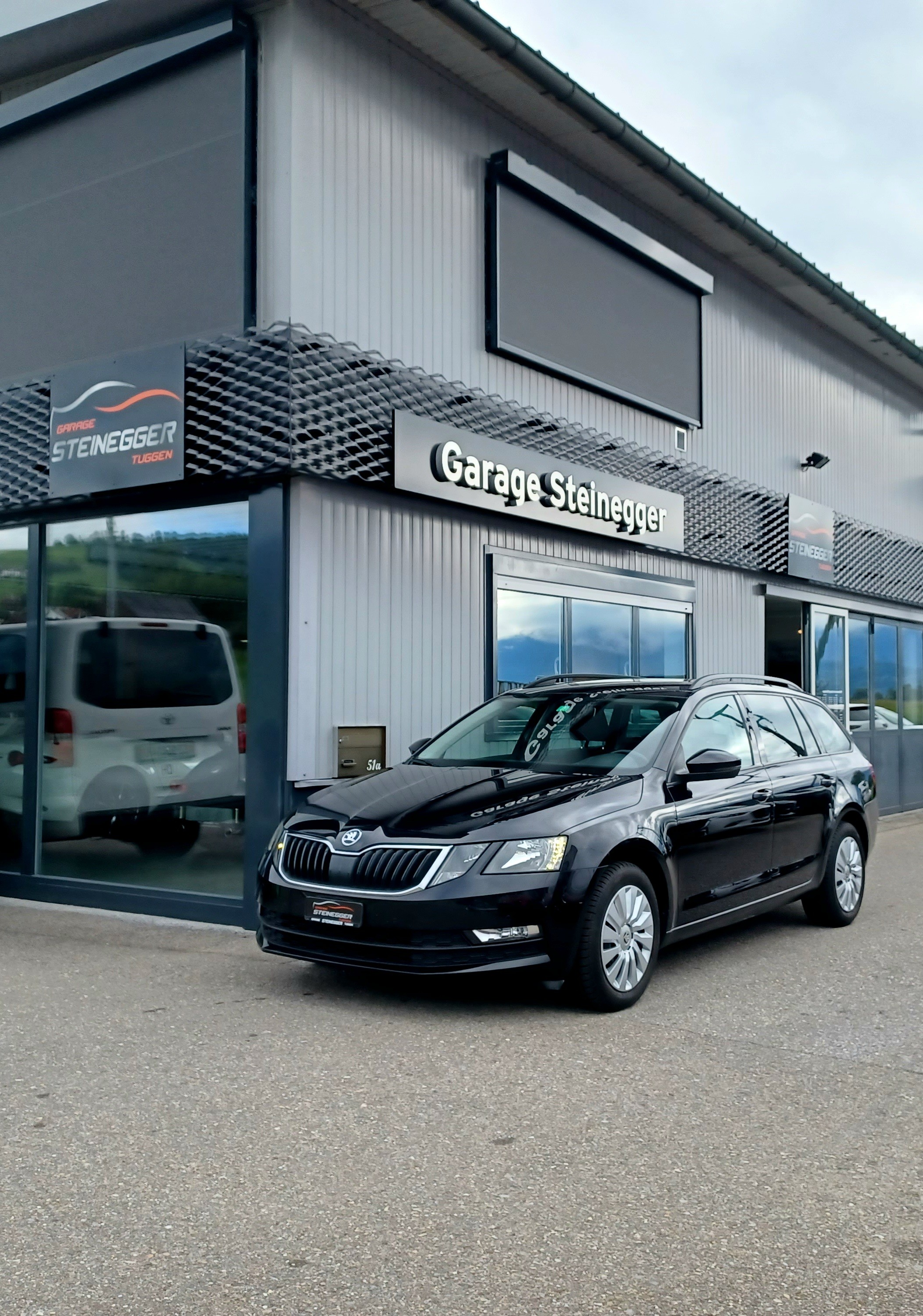 SKODA Octavia Combi 2.0 TDI Ambition DSG