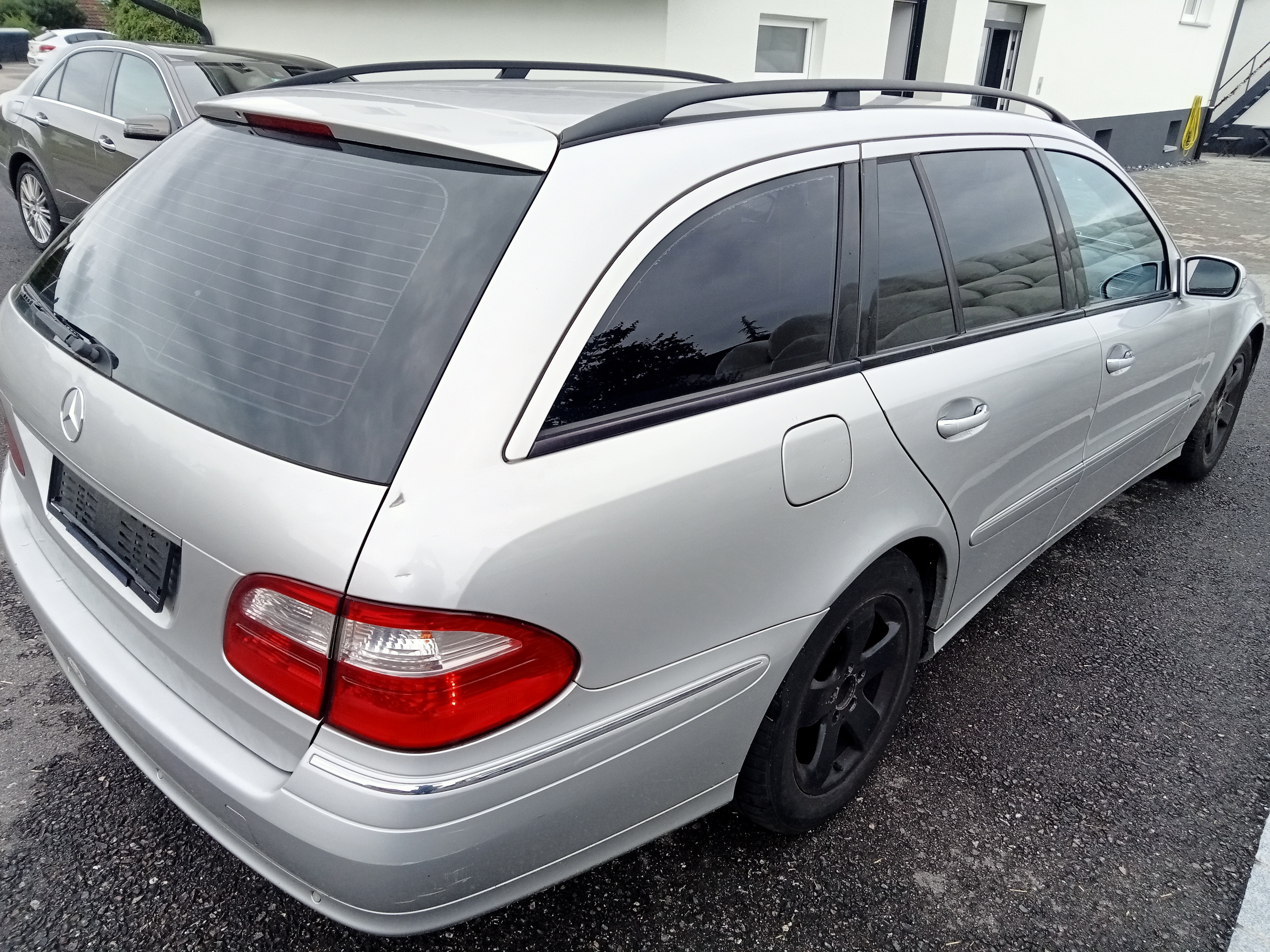 MERCEDES-BENZ E 220 CDI Avantgarde