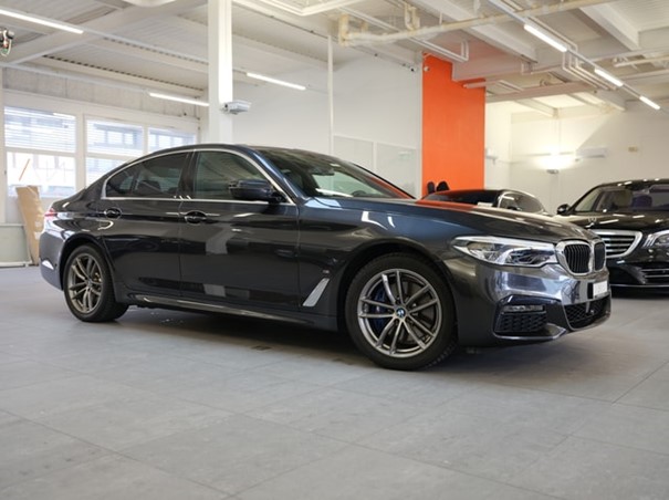 BMW 530e xDrive Sport Line Steptronic