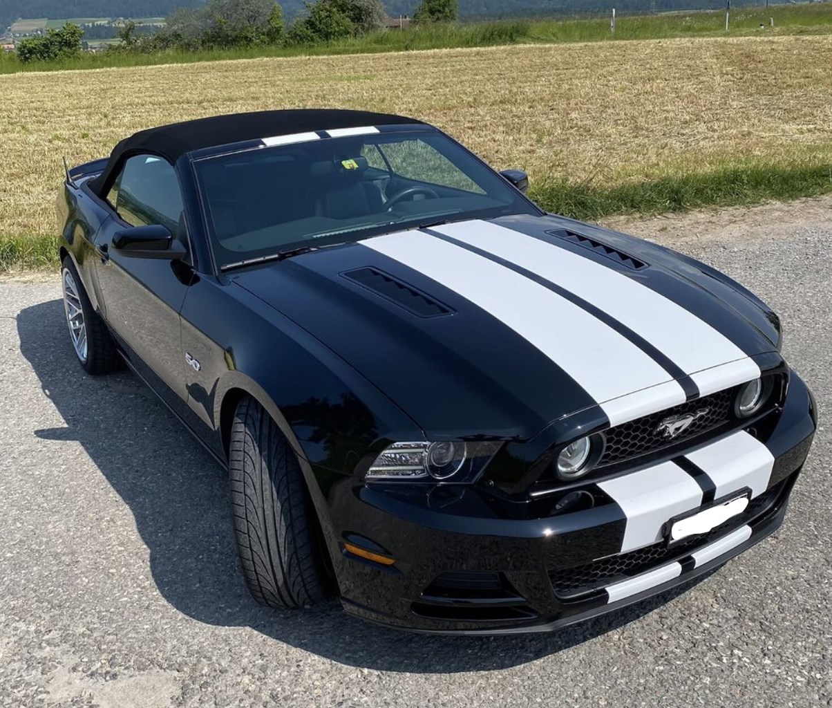 FORD MUSTANG GT Premium