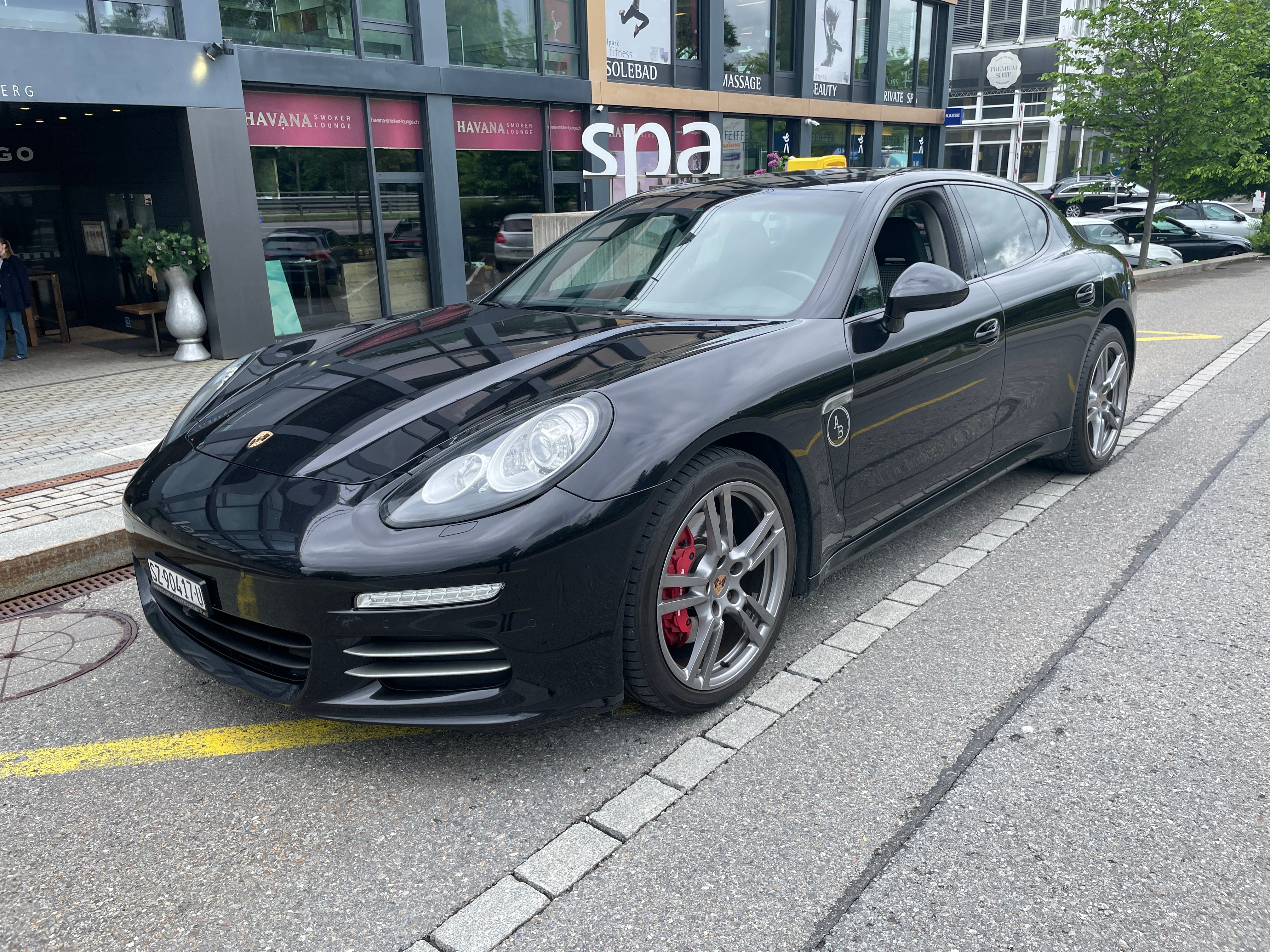 PORSCHE Panamera 4