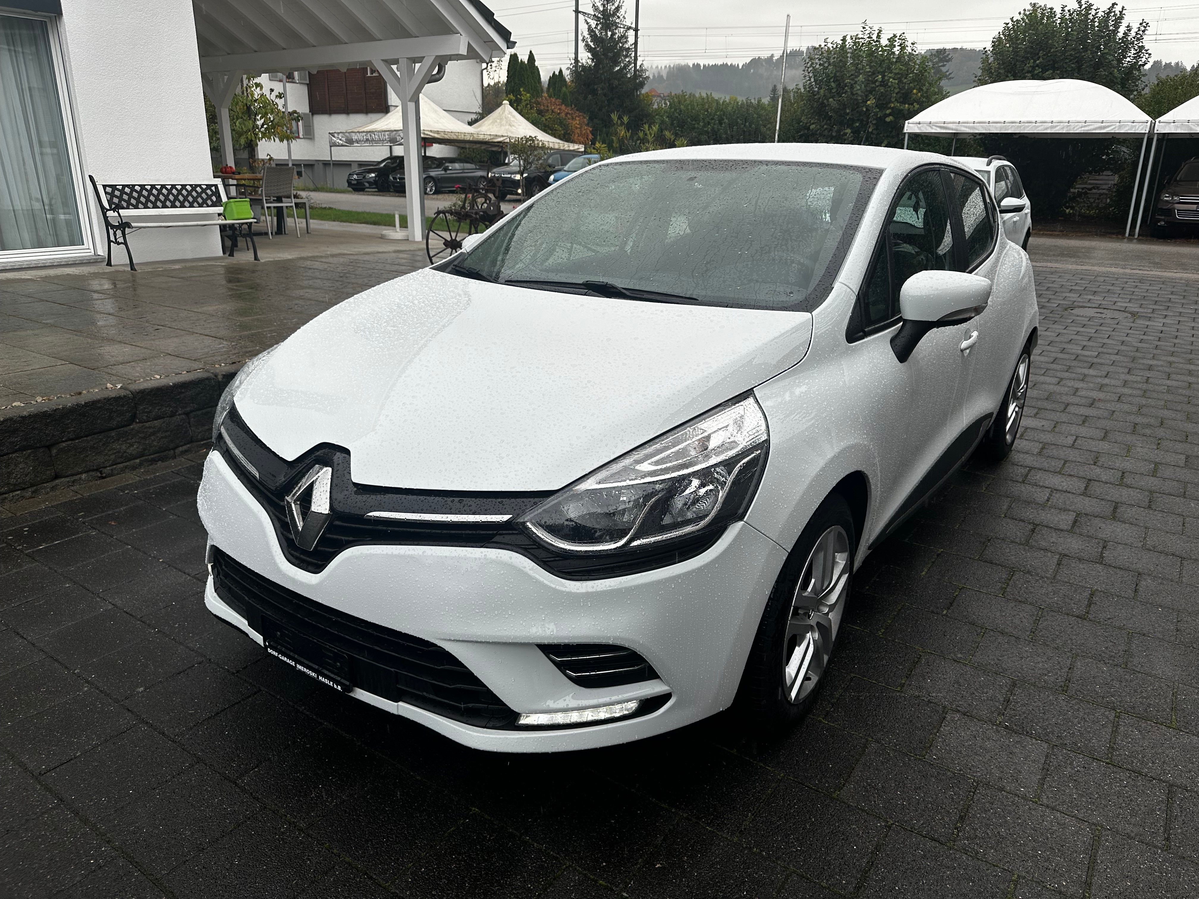 RENAULT Clio 0.9 Zen