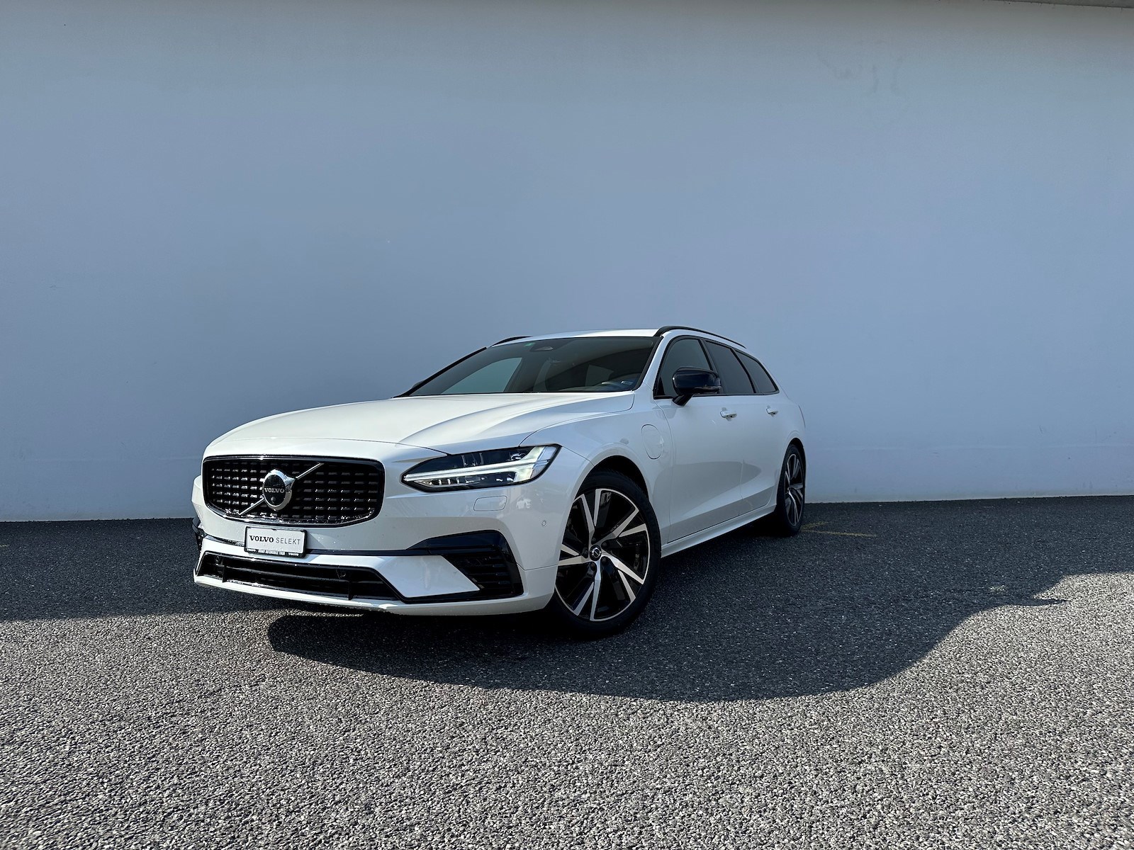 VOLVO V90 2.0 T8 TE Ultimate Dark eAWD