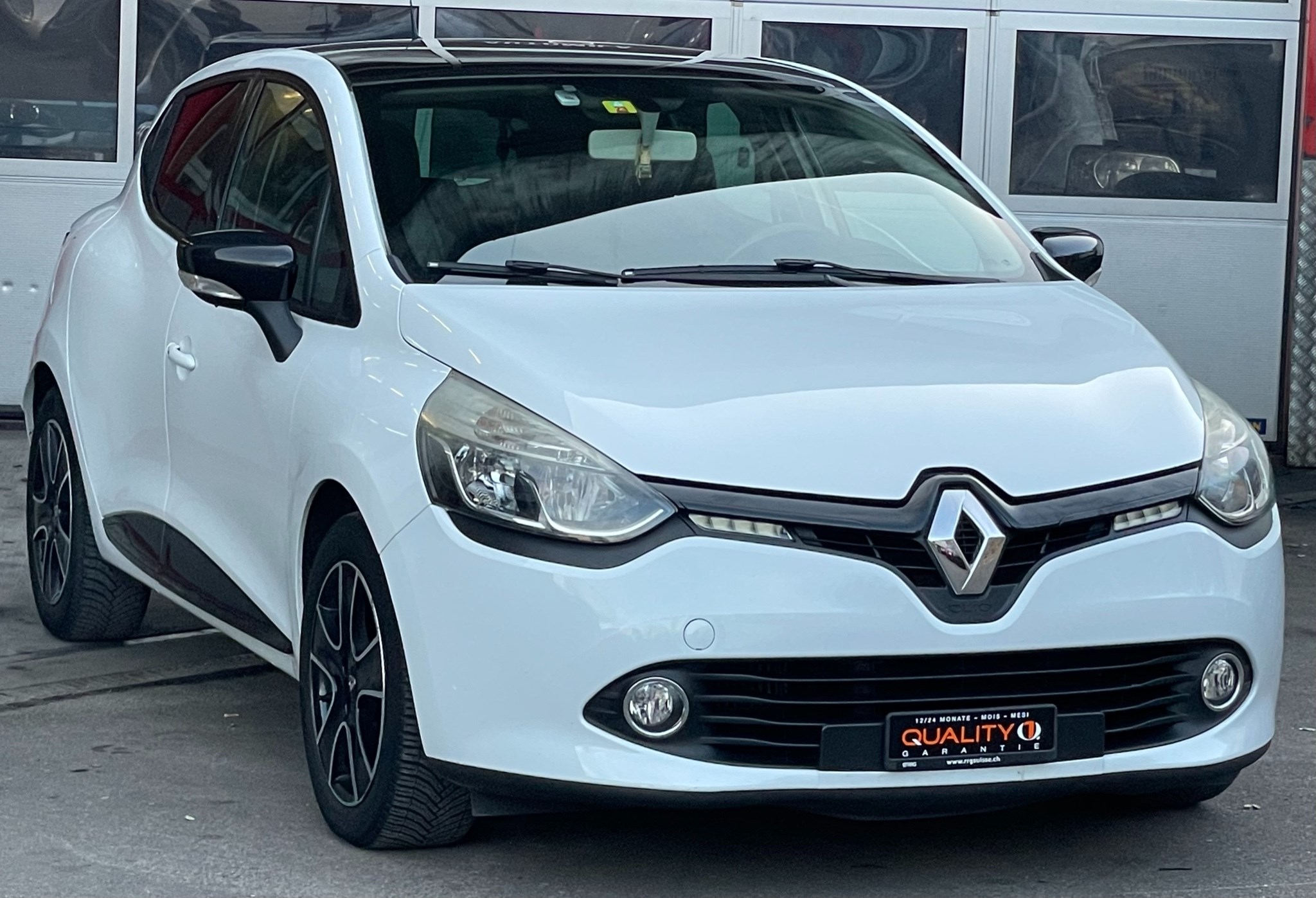 RENAULT Clio 0.9 12V Swiss Edition