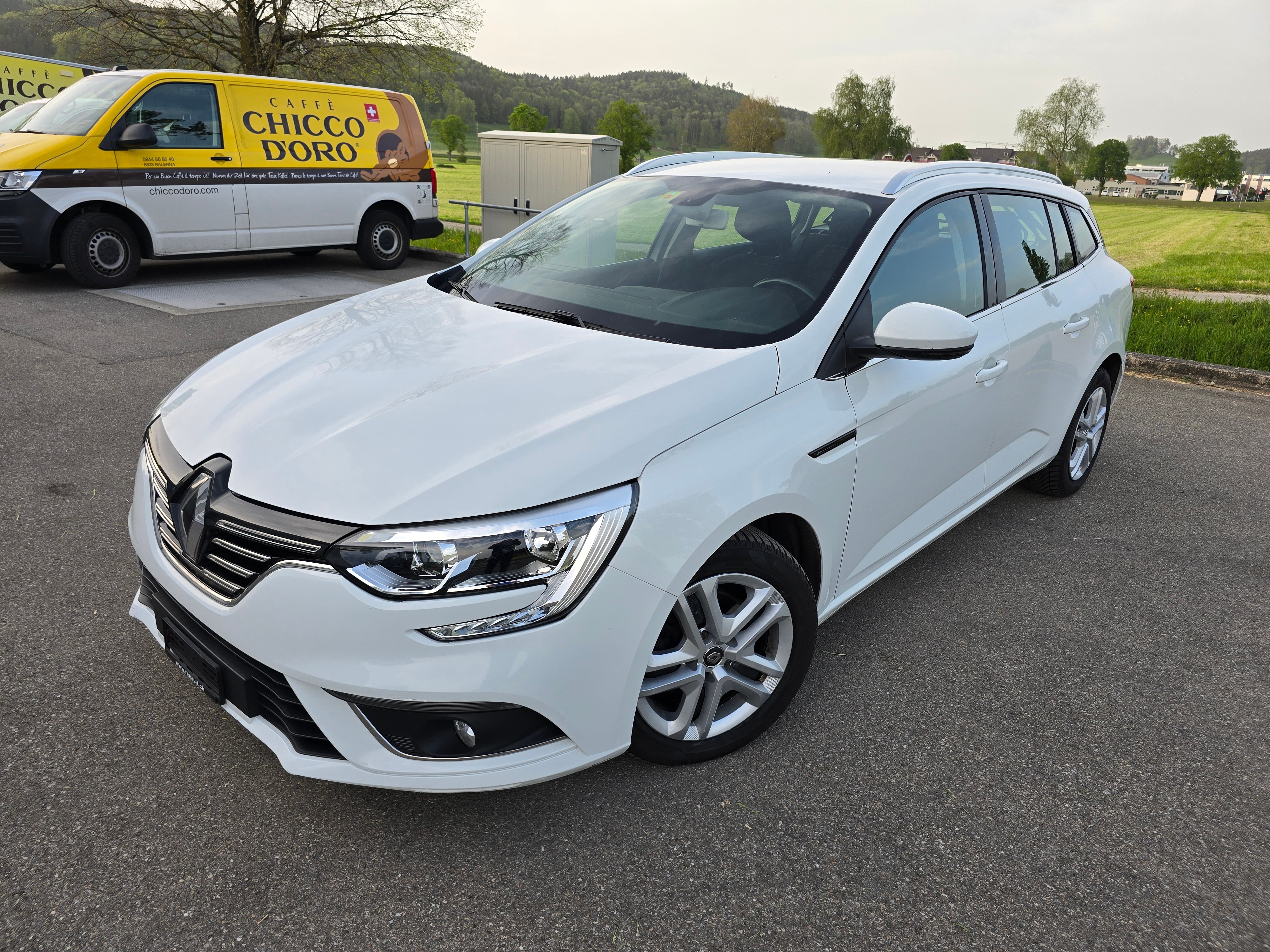 RENAULT Mégane Grandtour 1.5 dCi Business EDC*Frisch sb Service*Frisch ab MFK*Garantie A.w