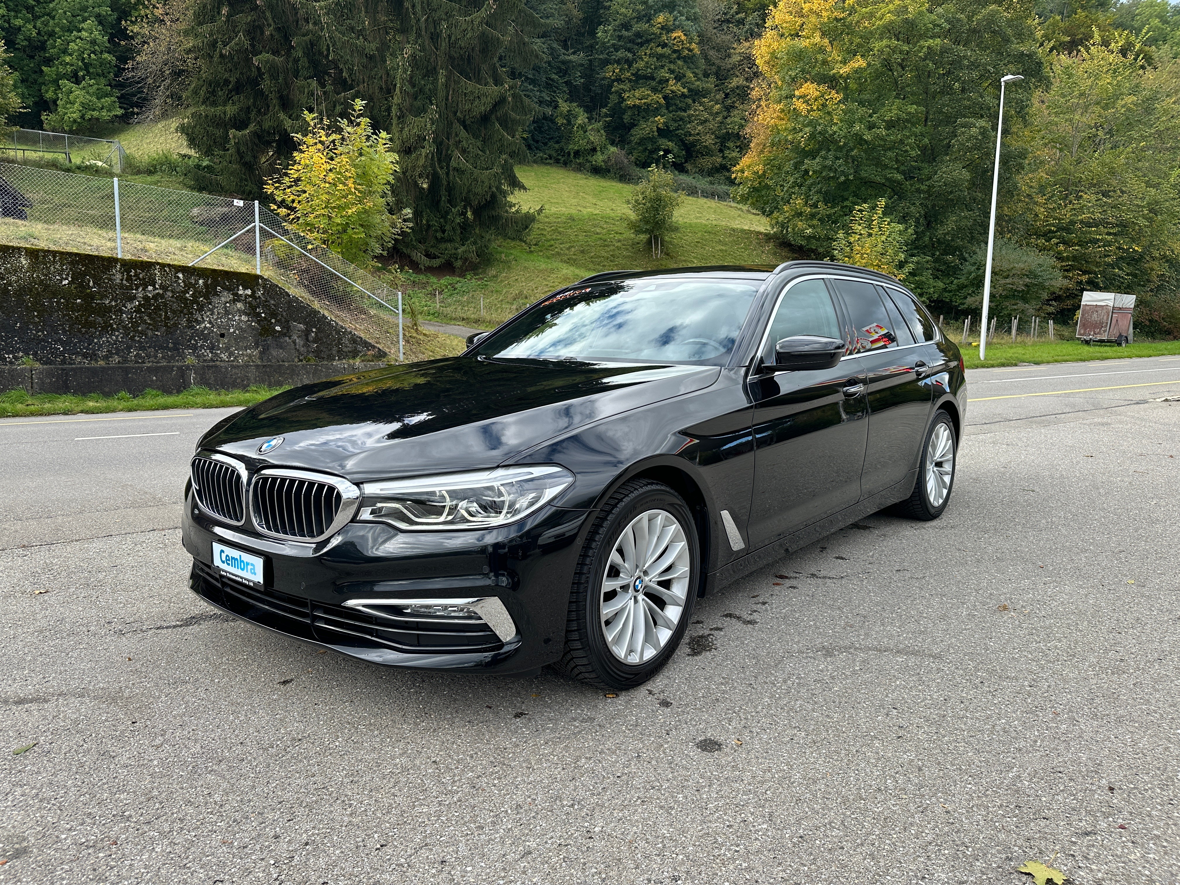 BMW 520d xDrive Touring Luxury Line Steptronic