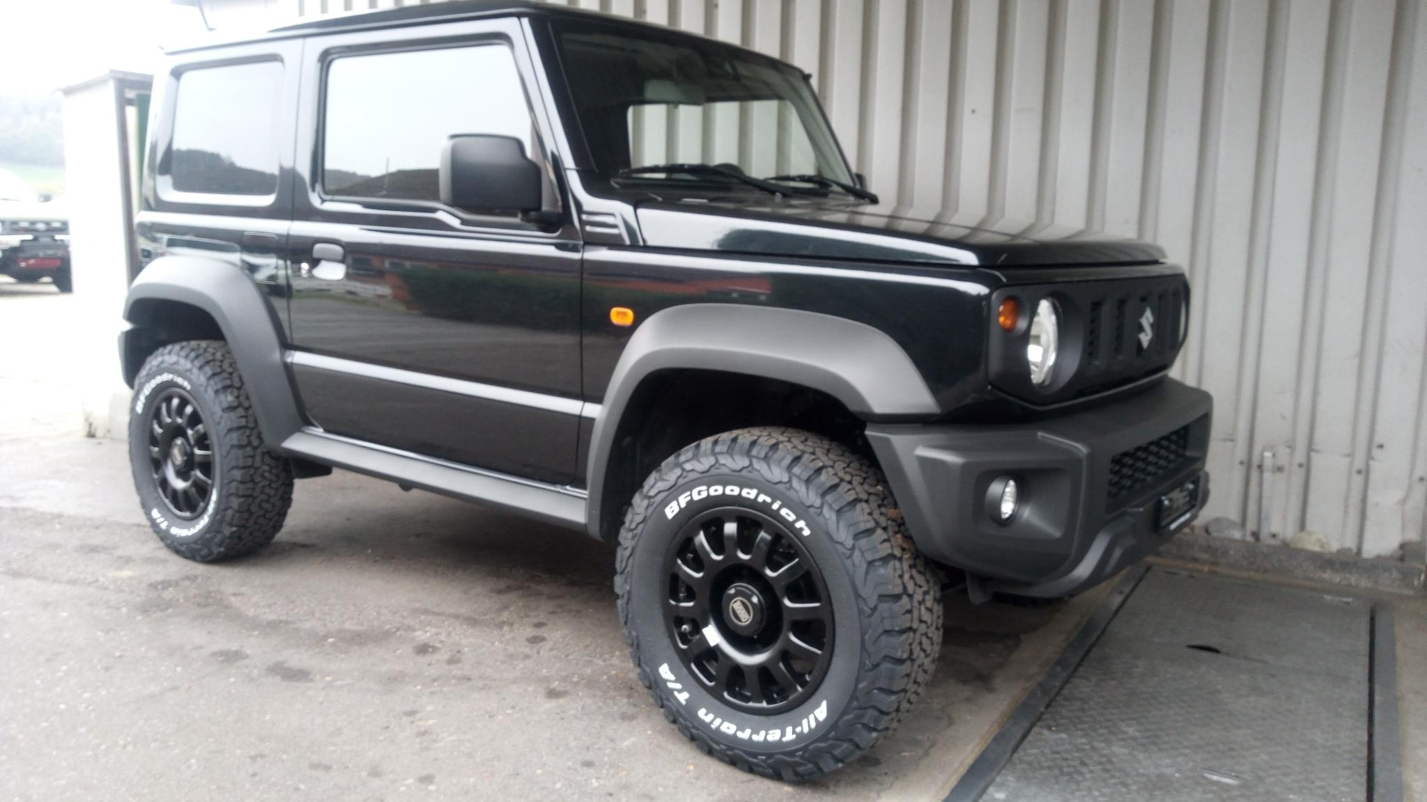 SUZUKI JIMNY