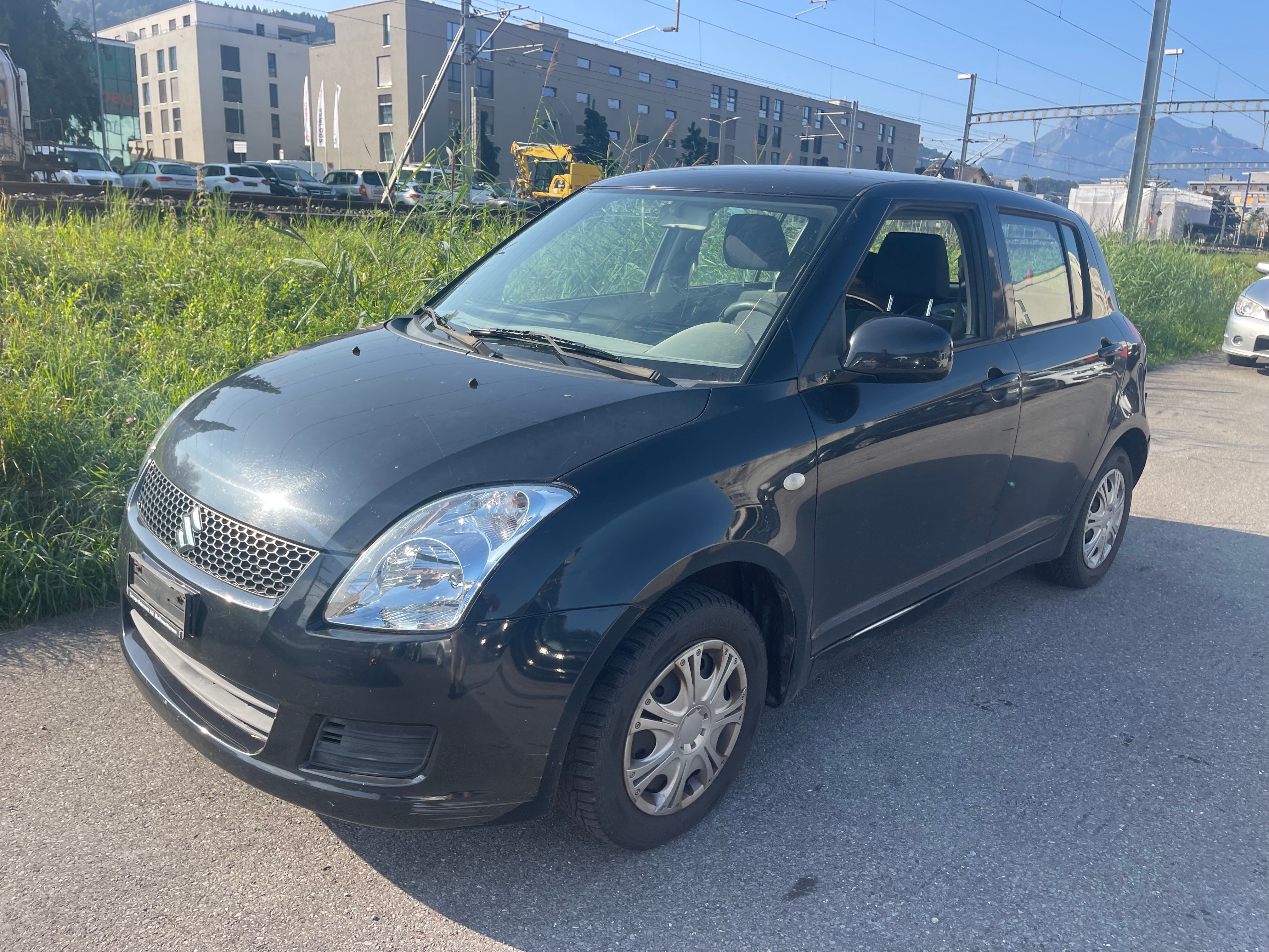 SUZUKI Swift 1.3i 16V GL 4x4