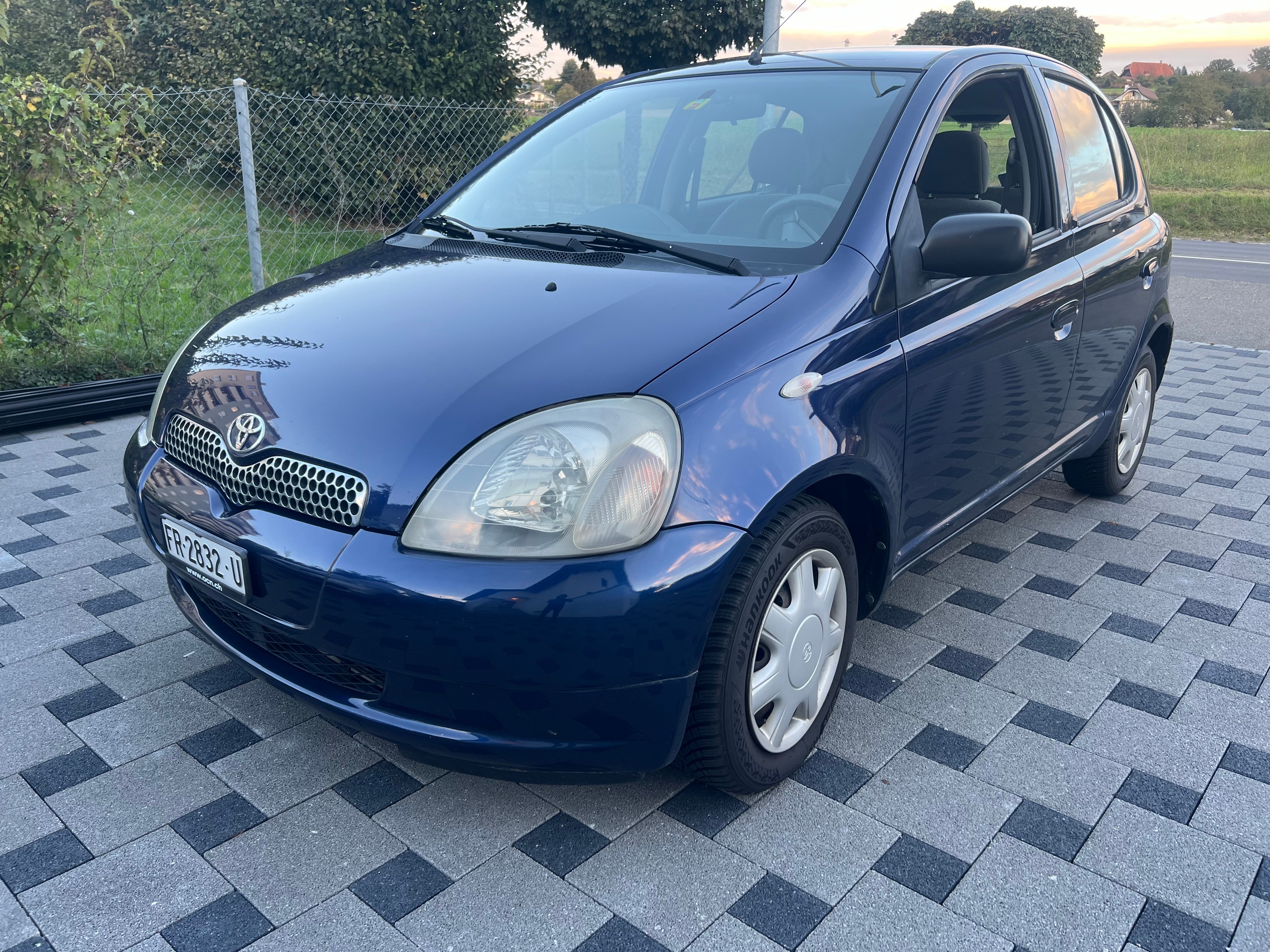 TOYOTA Yaris 1.3 Linea Luna