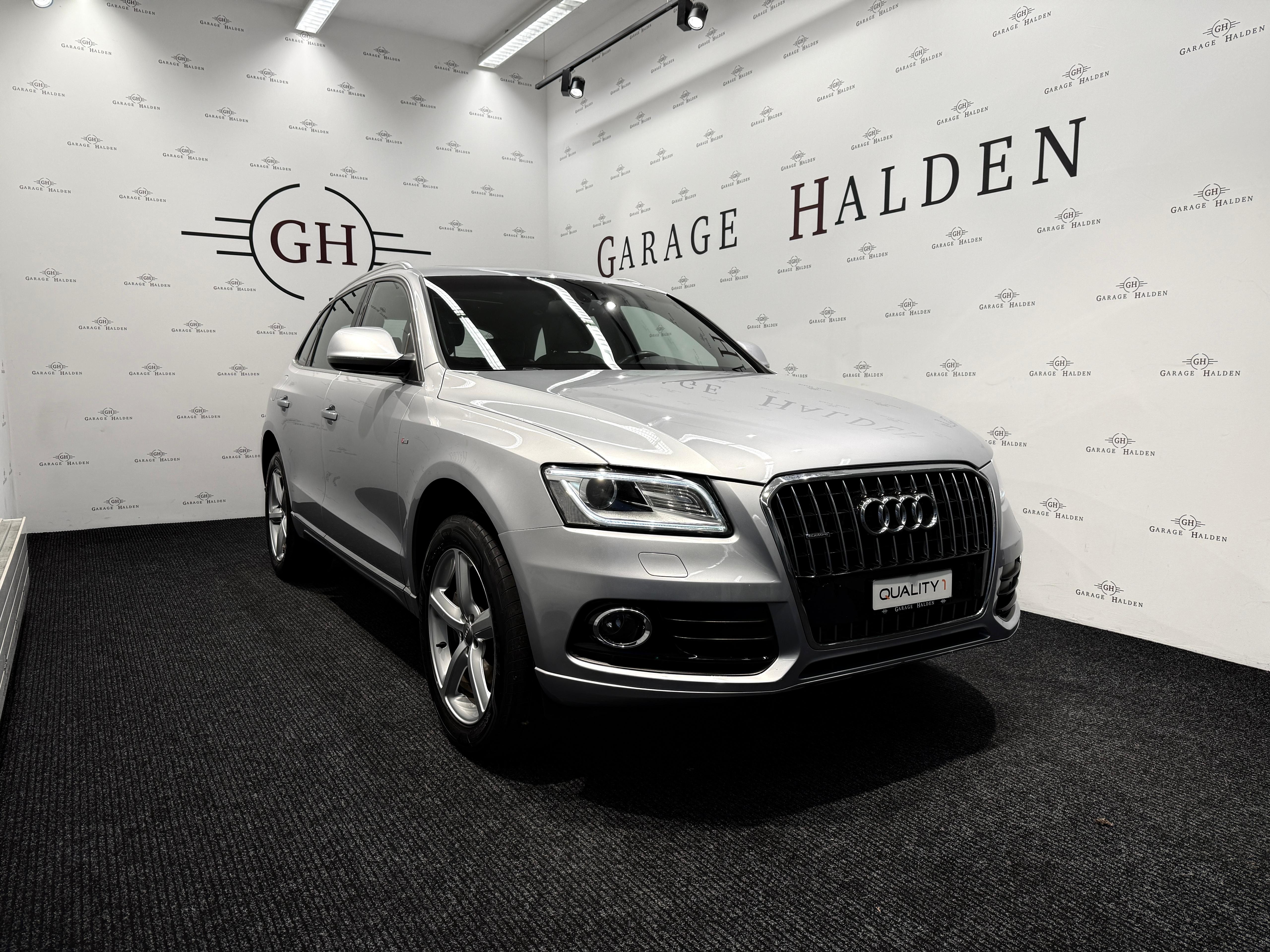 AUDI Q5 3.0 TDI quattro S-tronic