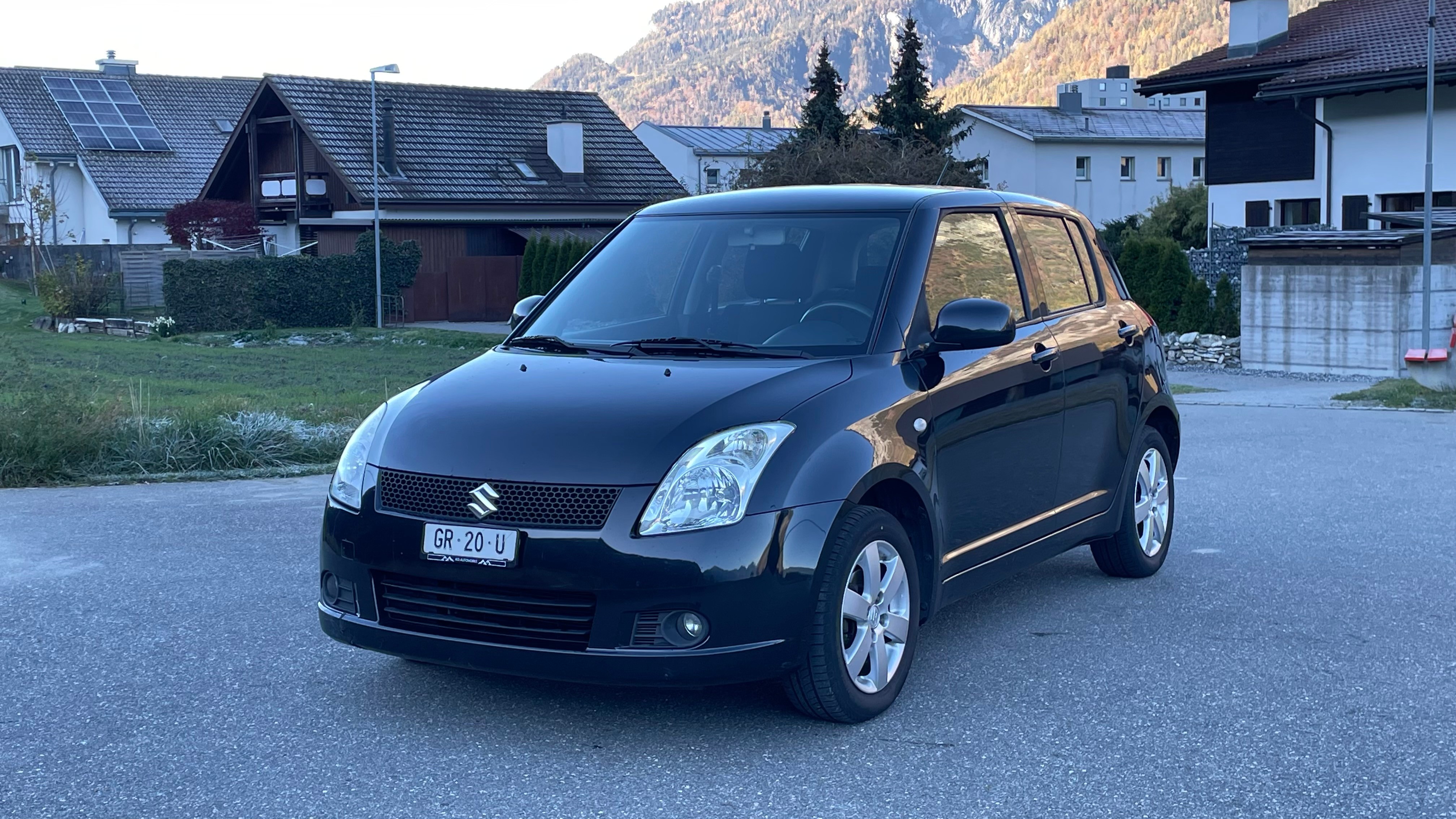 SUZUKI Swift 1.3i 16V GL Top 4x4