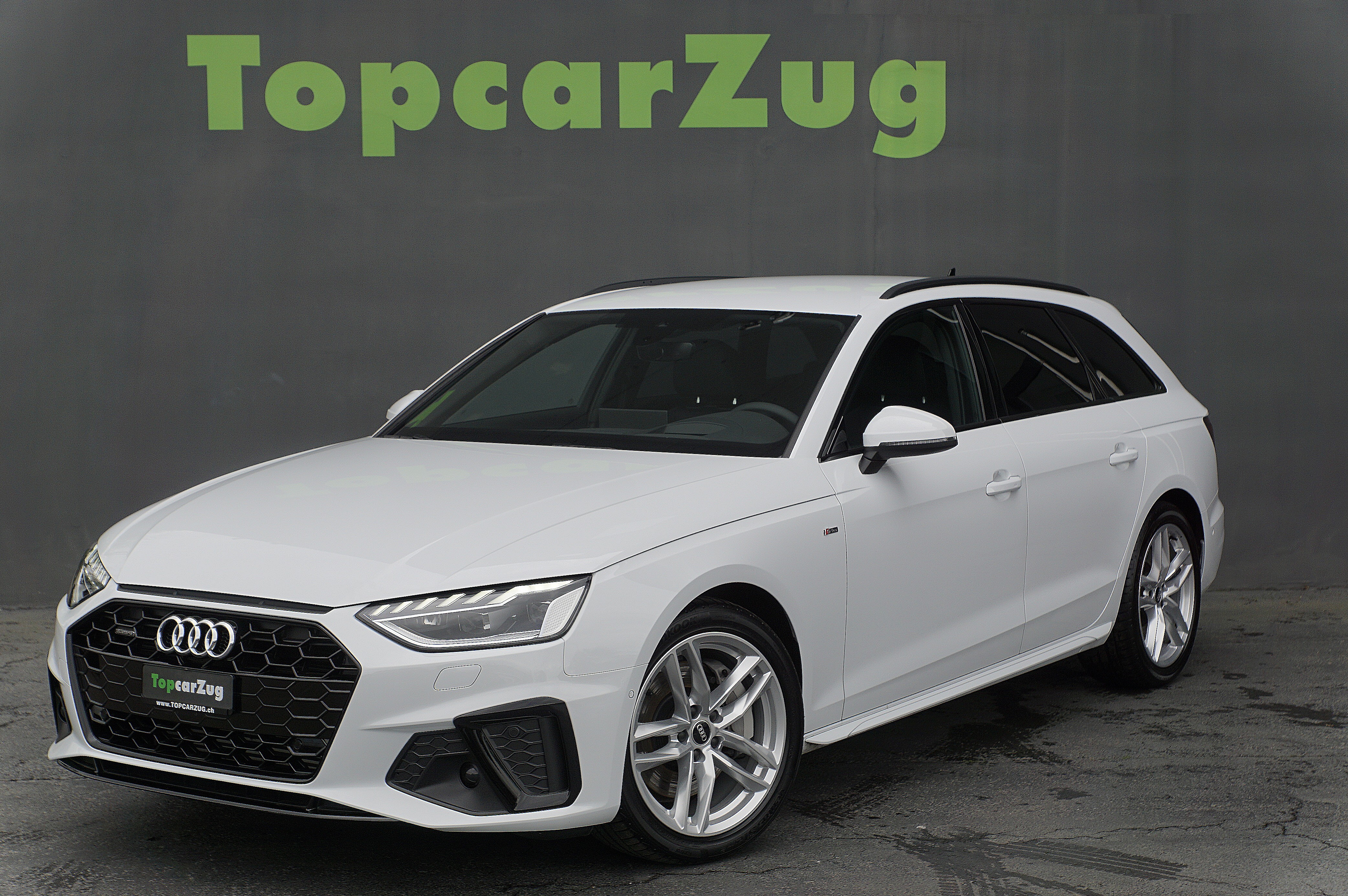 AUDI A4 Avant 45 TFSI S Line S-tronic Quattro/ CH-Fahrzeug mit Gratis Service